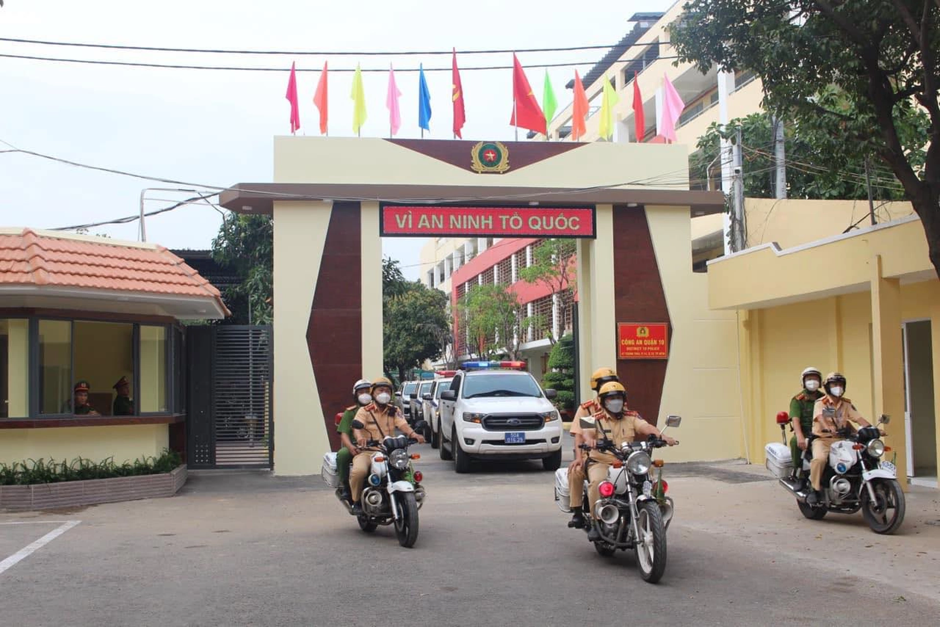 Địa điểm làm thủ tục nhập khẩu đối với hộ gia đình mua nhà đất tại đường Thành Thái, quận 10