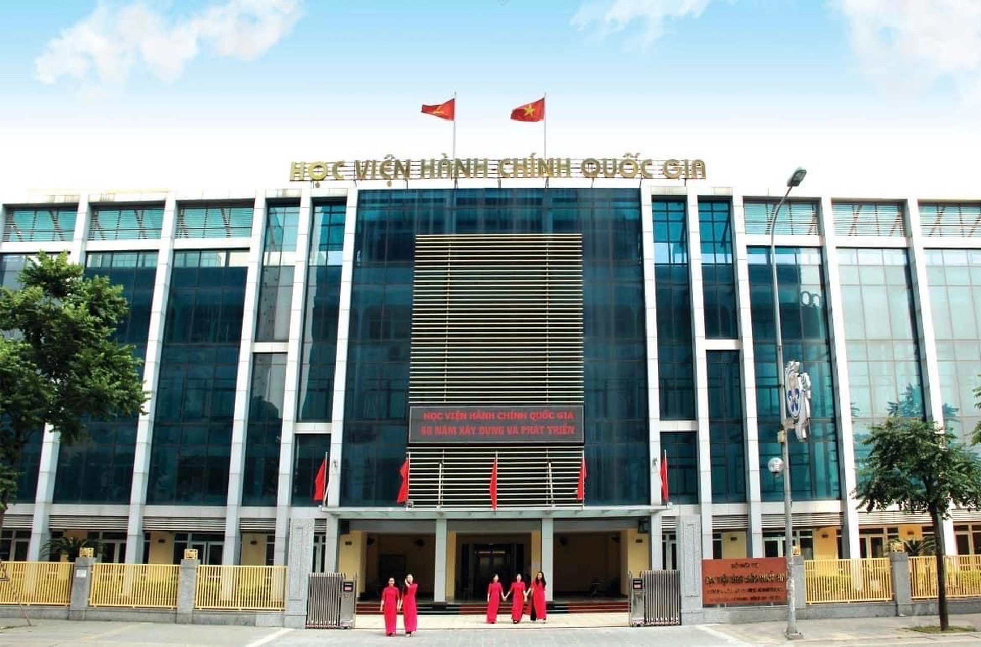 Tổng quan mua bán nhà đất xung quanh Học viện Hành chính Quốc gia