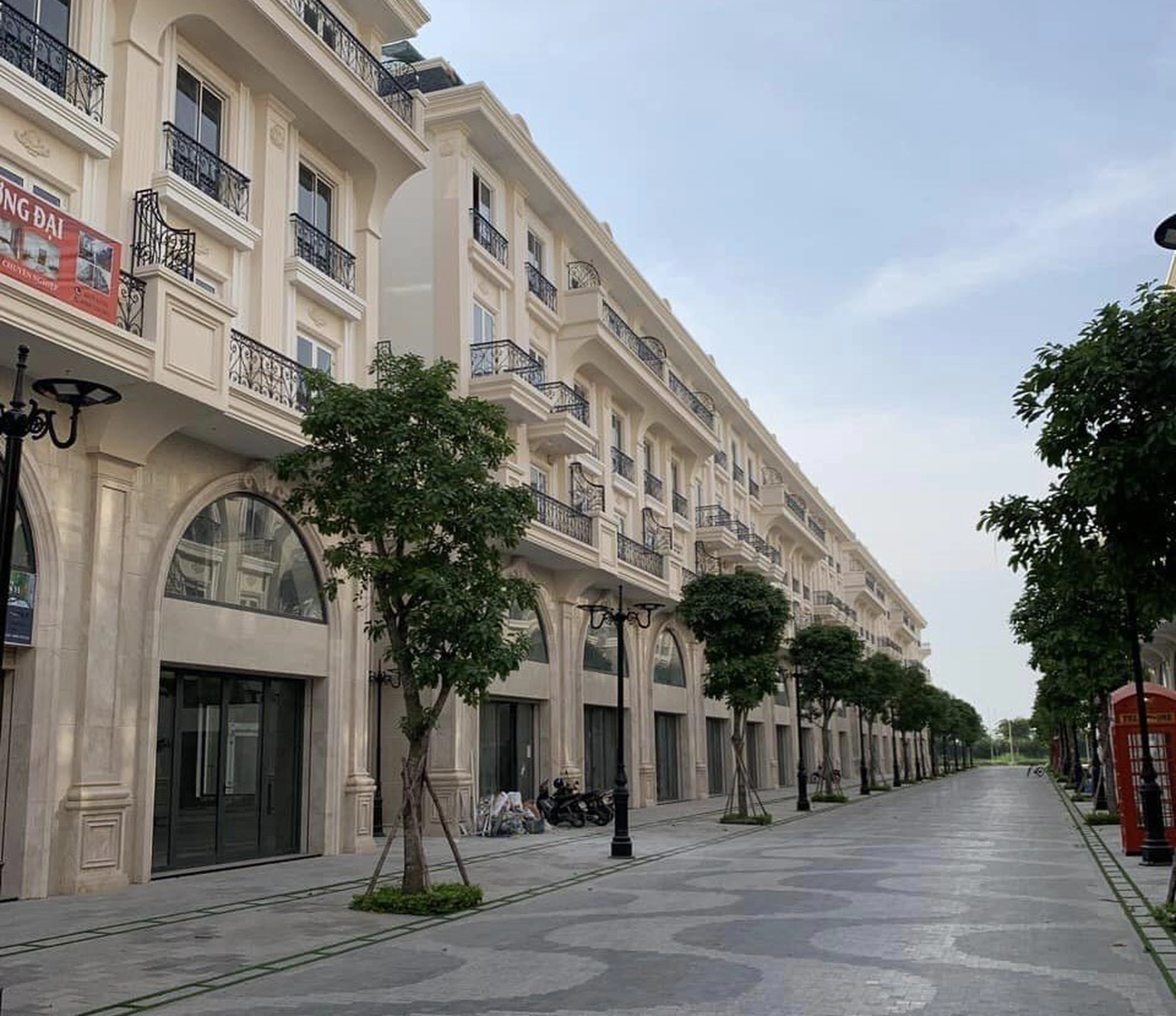 Nhà mặt phố đường Nguyễn Thị Nhung, TP. Thủ Đức, TP. HCM hiện có giá bao nhiêu?