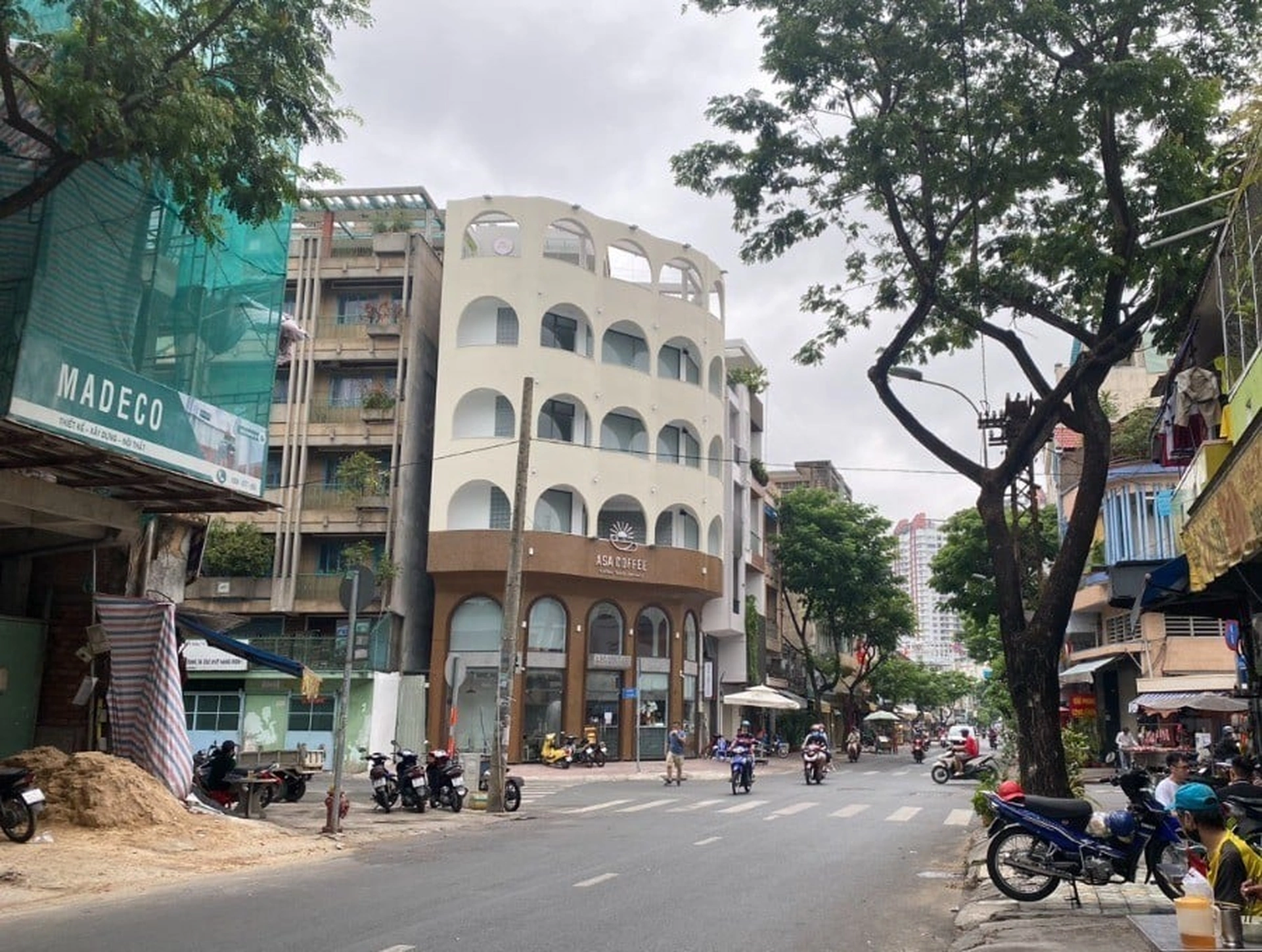 Nhà mặt phố tại đường Đào Nguyên Phổ, quận 11 có giá bán bao nhiêu?