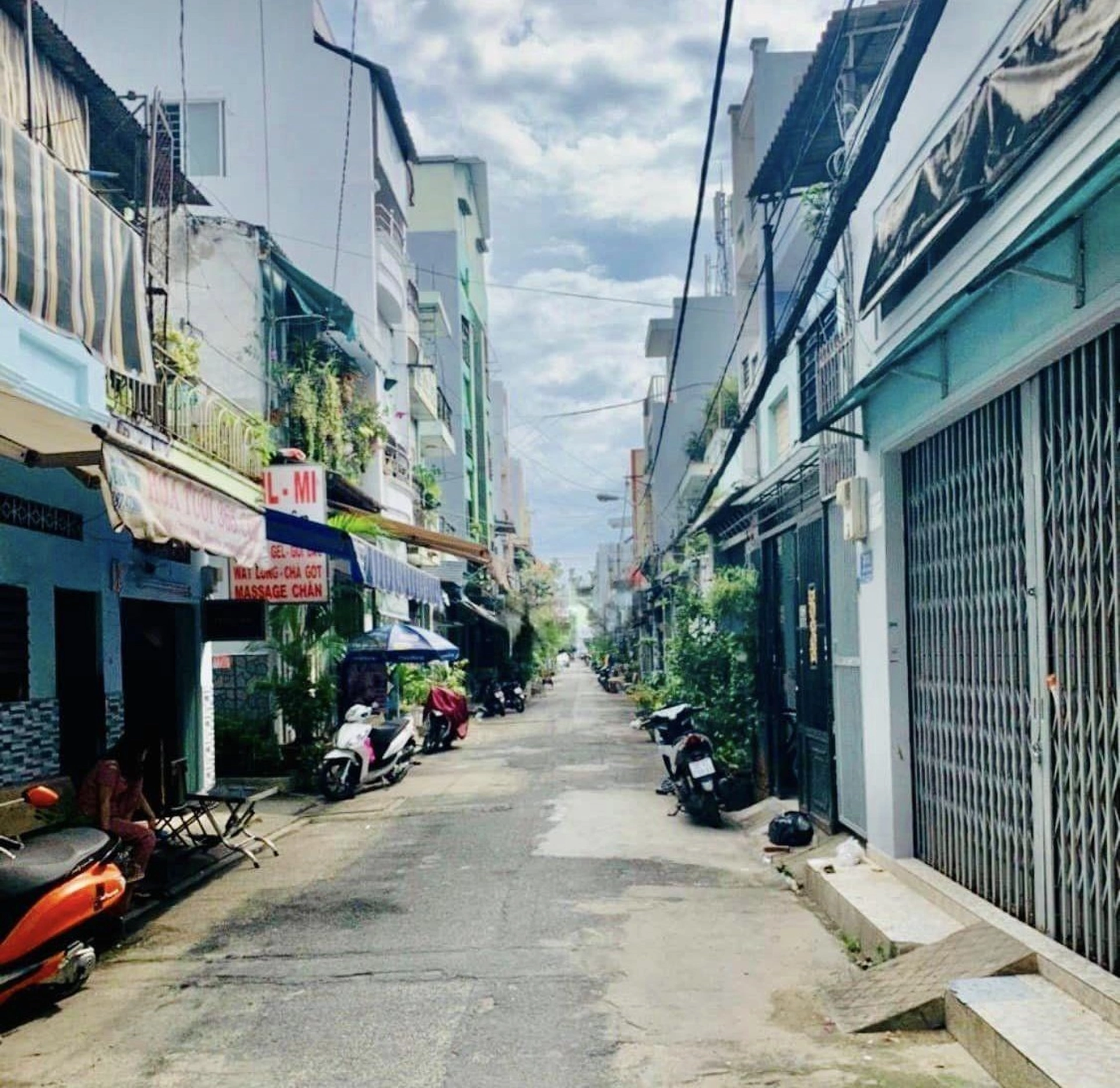 Giá bán nhà riêng, nguyên căn đường Nguyễn Lộ Trạch, Quận Tân Phú hiện tại là bao nhiêu?