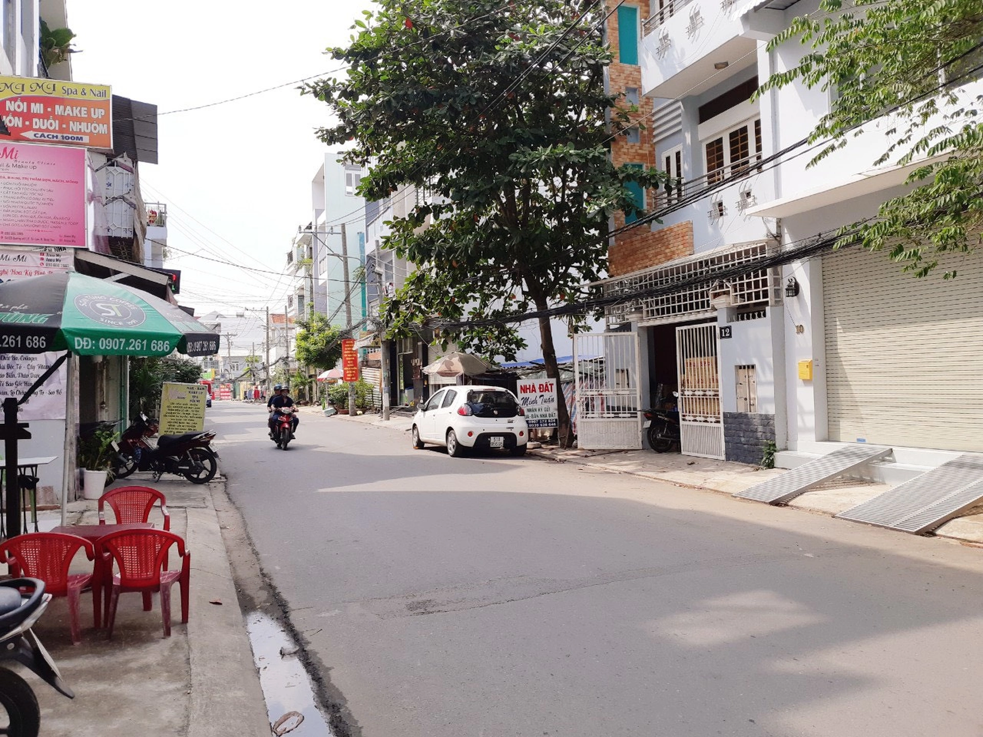 Nhà mặt phố tại đường Lê Đình Cẩn, quận Bình Tân có giá bán bao nhiêu?
