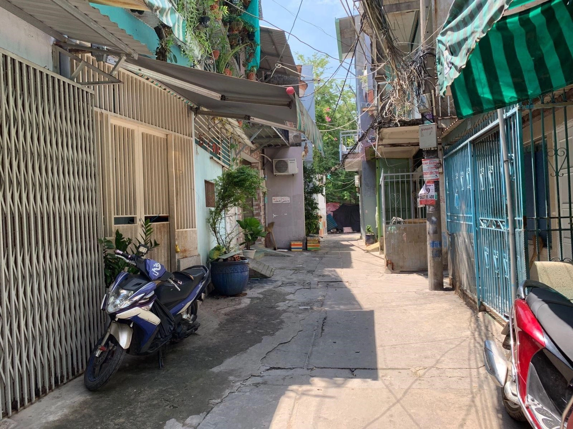 Giá bán nhà riêng, nguyên căn tại đường Lạc Long Quân, quận 11 là bao nhiêu?