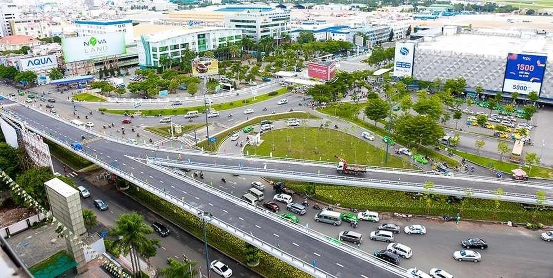 Giá bán nhà riêng, nguyên căn đường Hoàng Việt, Quận Tân Bình hiện tại là bao nhiêu?