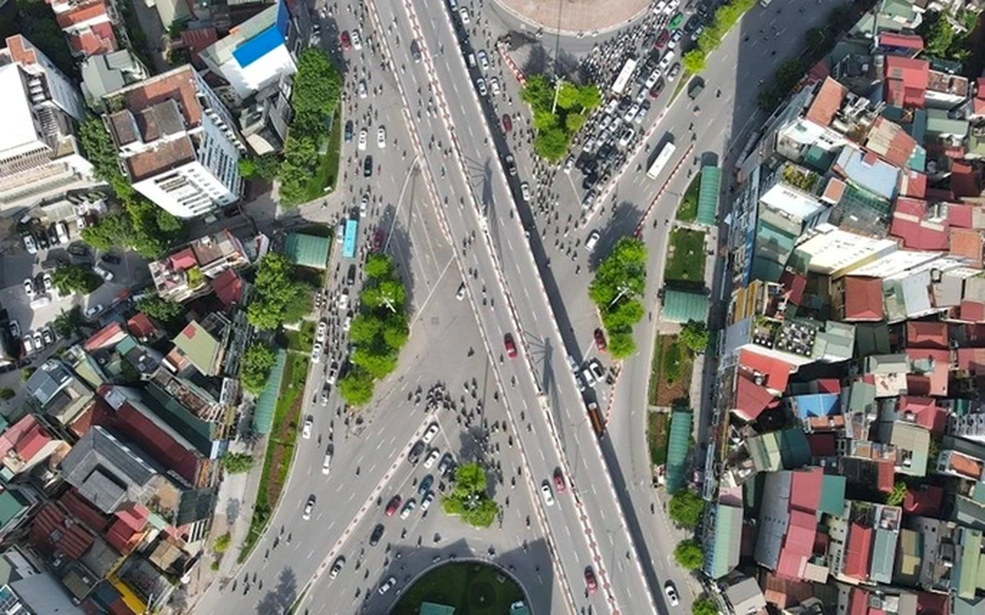 Giá bán nhà riêng 2PN tại phường Ngã Tư Sở, quận Đống Đa đang bán bao nhiêu?