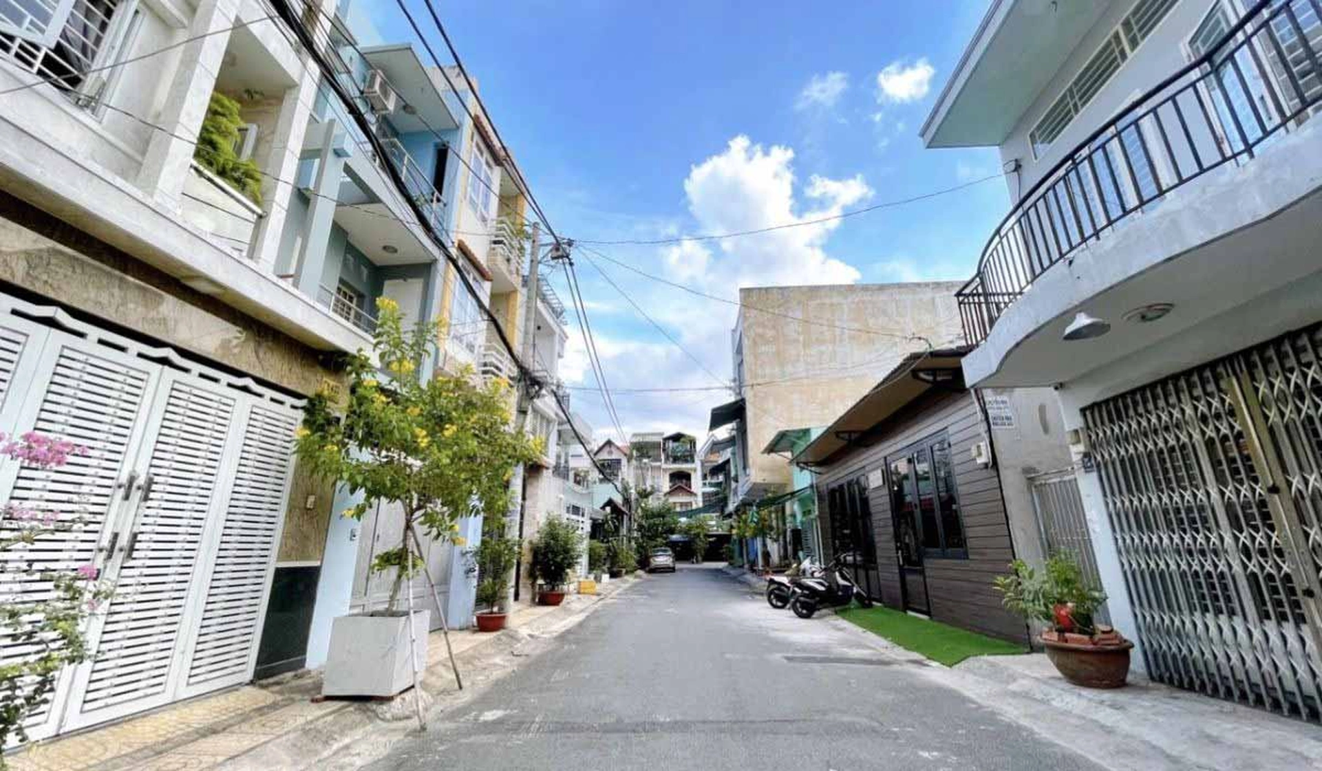 Nhà đất thổ cư quận 1 và quận 4 bên nào đắt, bên nào rẻ hơn?