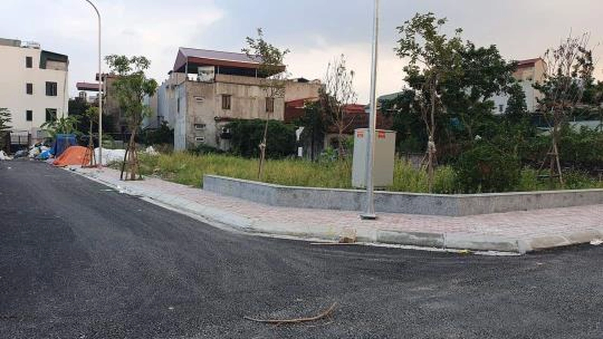 Giá bán nhà đất tại xã Tân Triều, huyện Thanh Trì hiện là bao nhiêu?