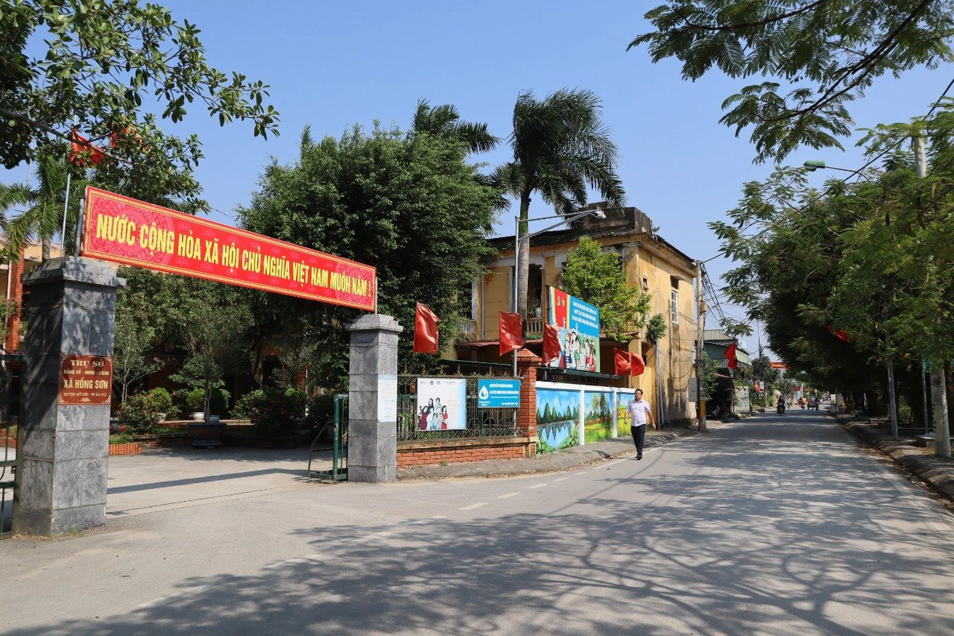 Nhà đất thổ cư tại xã Vạn Kim, huyện Mỹ Đức có giá bán bao nhiêu?