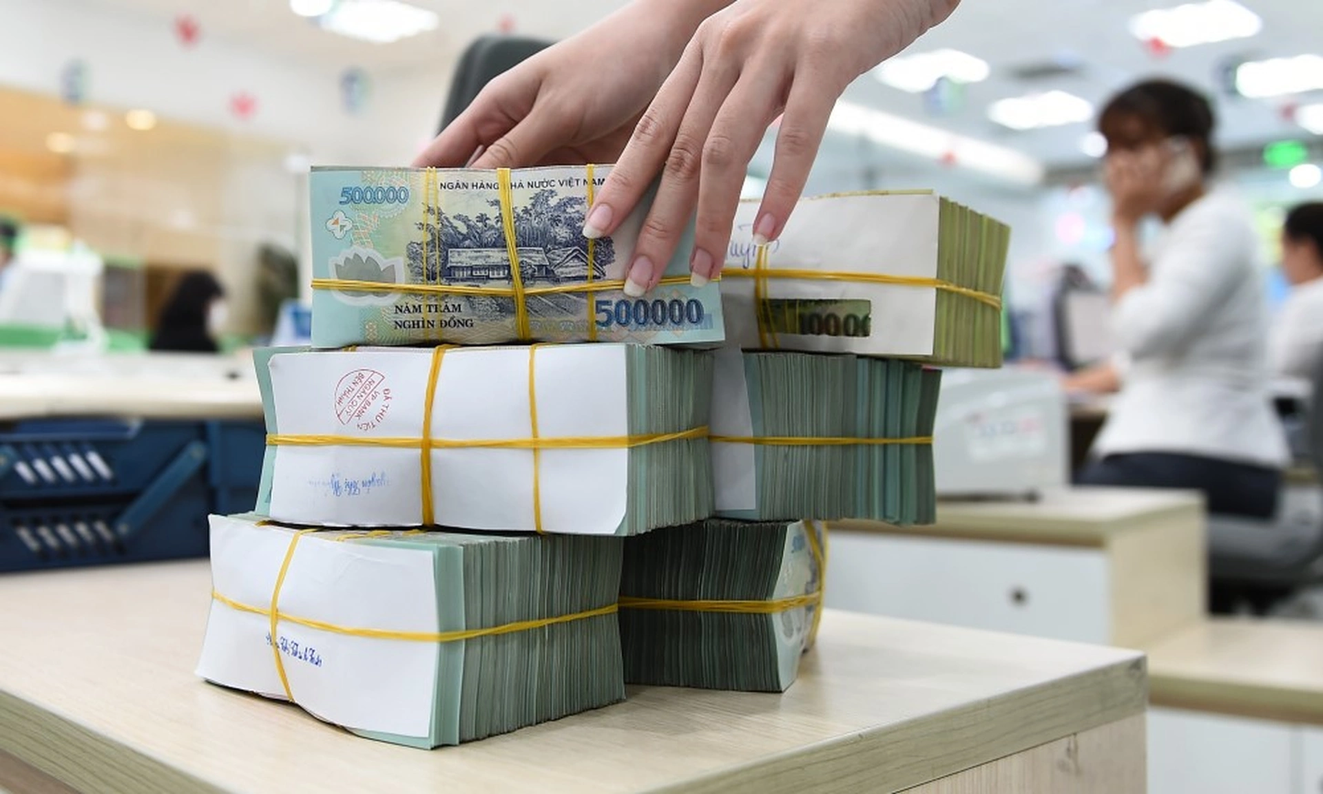 50 triệu gửi ngân hàng VPBank lãi suất bao nhiêu?