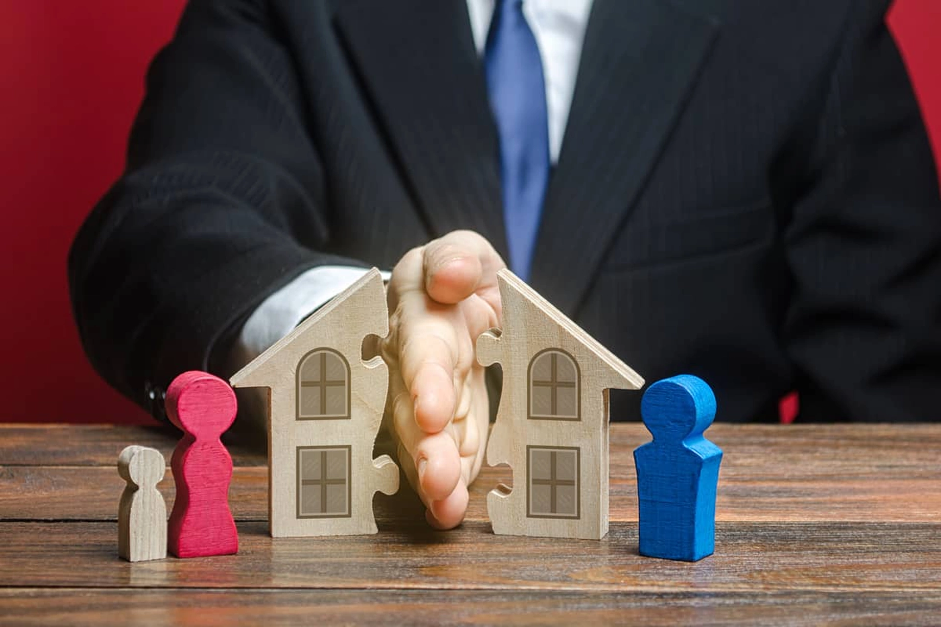 Có nên bán mảnh đất 1000m2 thừa kế để lấy tiền đầu tư kinh doanh không?