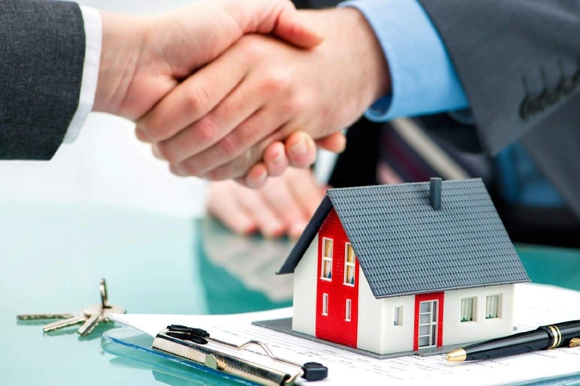 Nên hay không việc mua nhà 30 tỷ xong cho thuê 1 tháng 50 triệu?