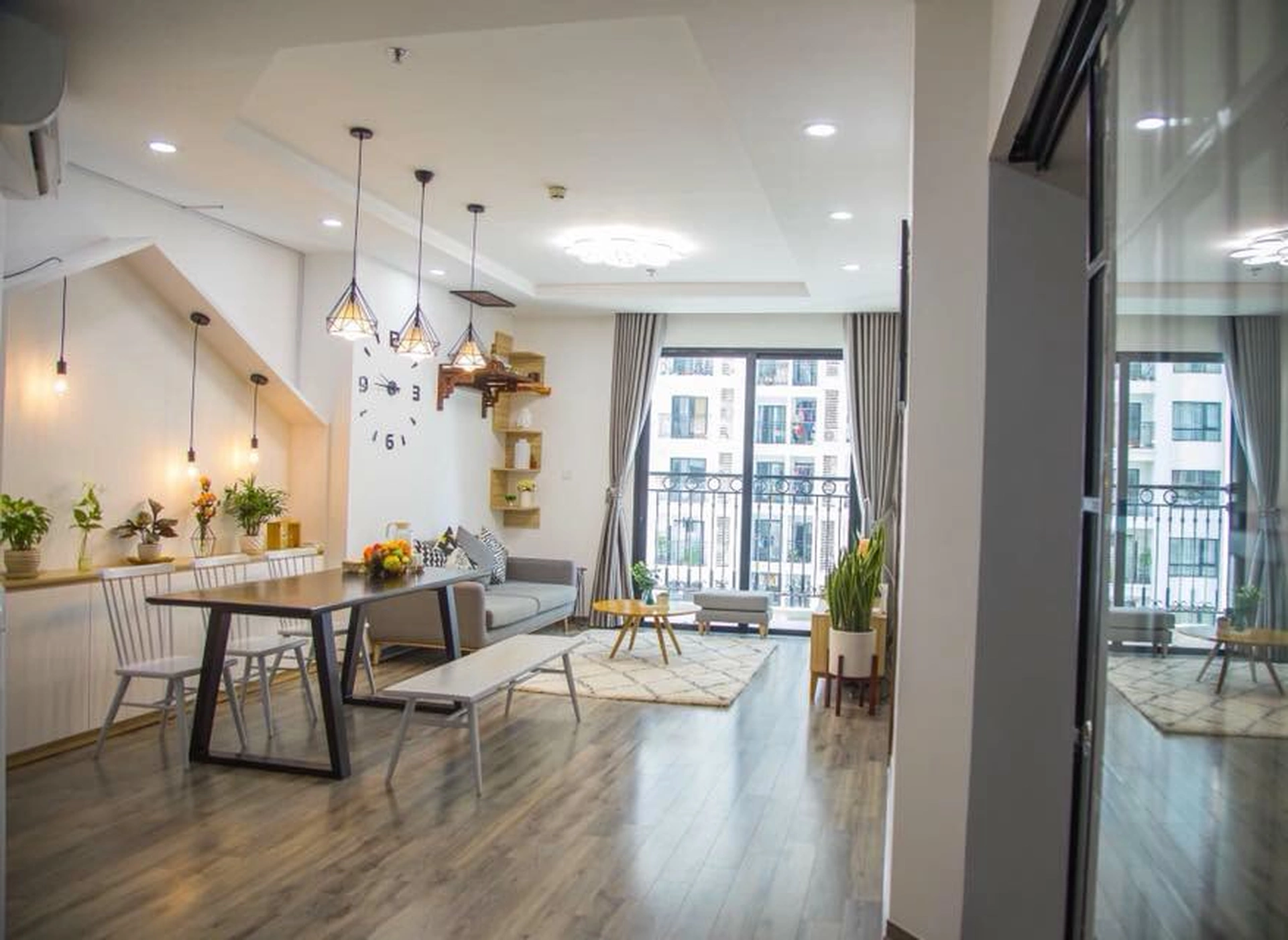 Lương 35 triệu đồng/tháng có thể mua trả góp căn hộ 2PN dự án Vinhomes Green Bay không?