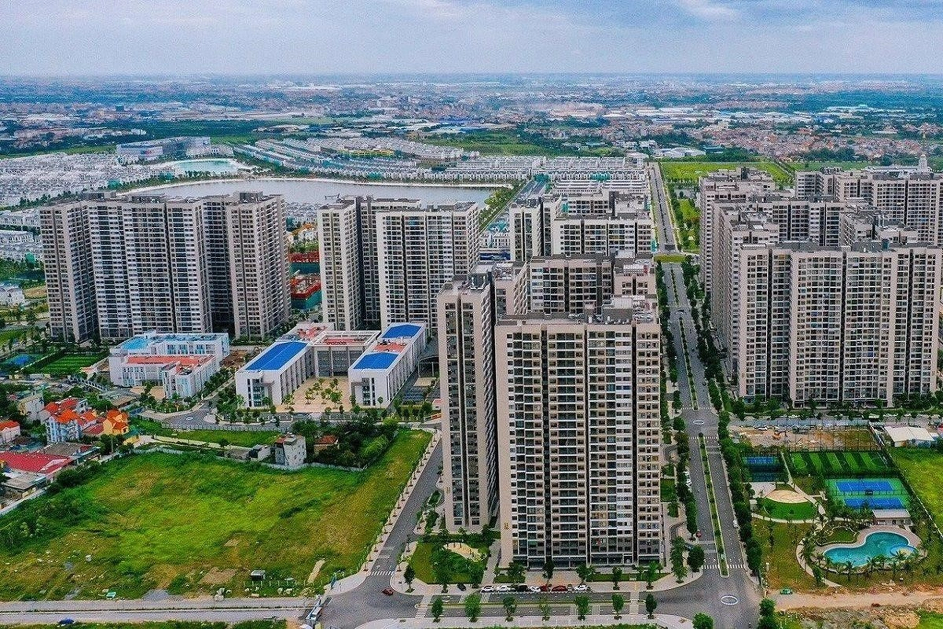 Vì sao có sự chênh lệch về giá bán giữa các dự án bất động sản trong cùng khu vực?