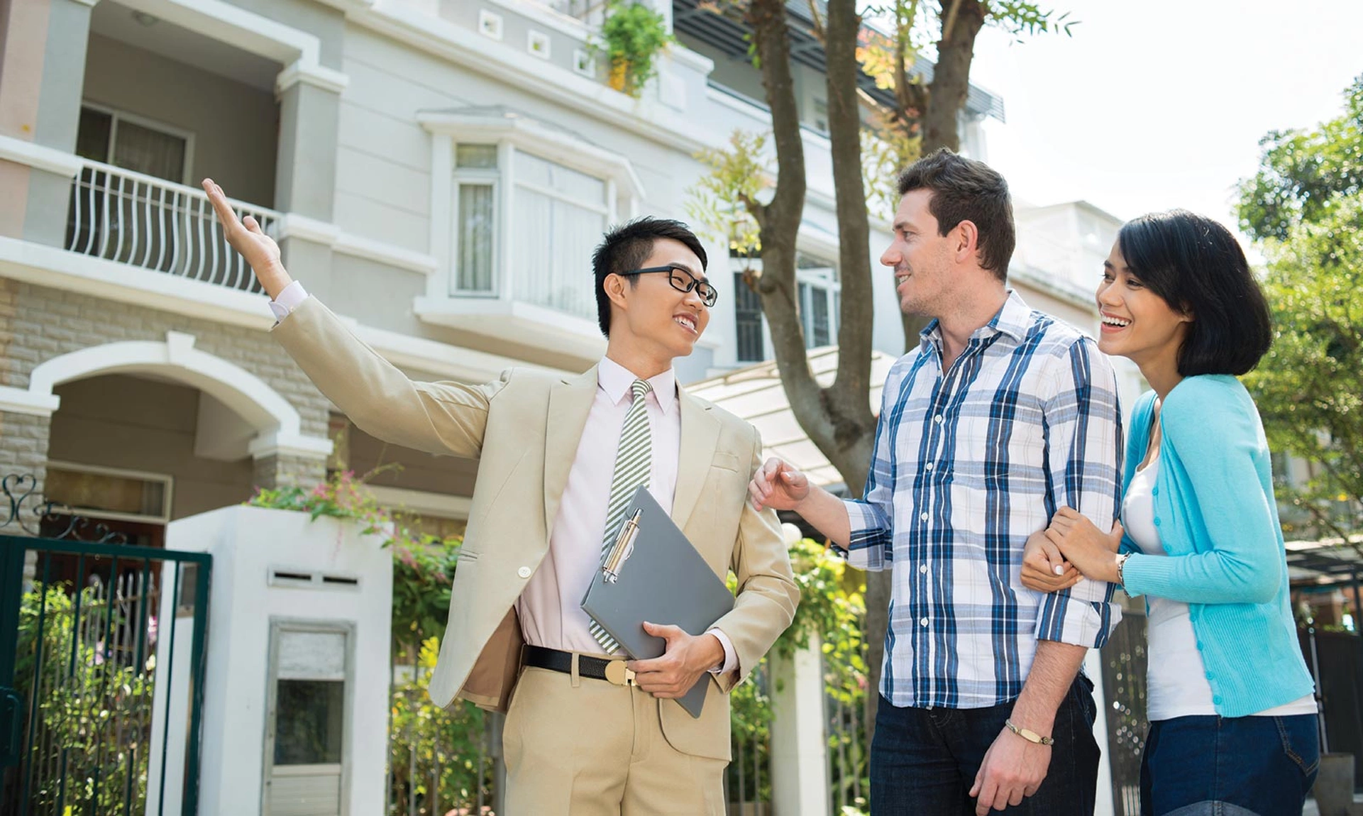 Có những hình thức giao dịch nhà đất nào trên thị trường bất động sản?