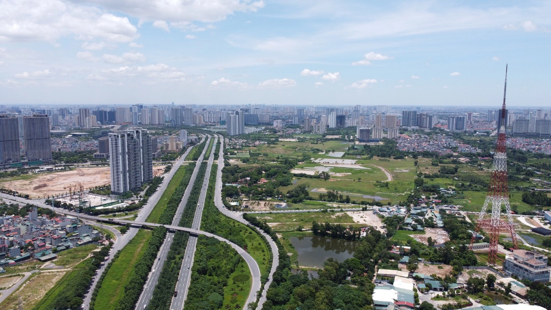 Đâu là các yếu tố giúp giá nhà Hà Nội giảm, người mua nhà dễ thở hơn?