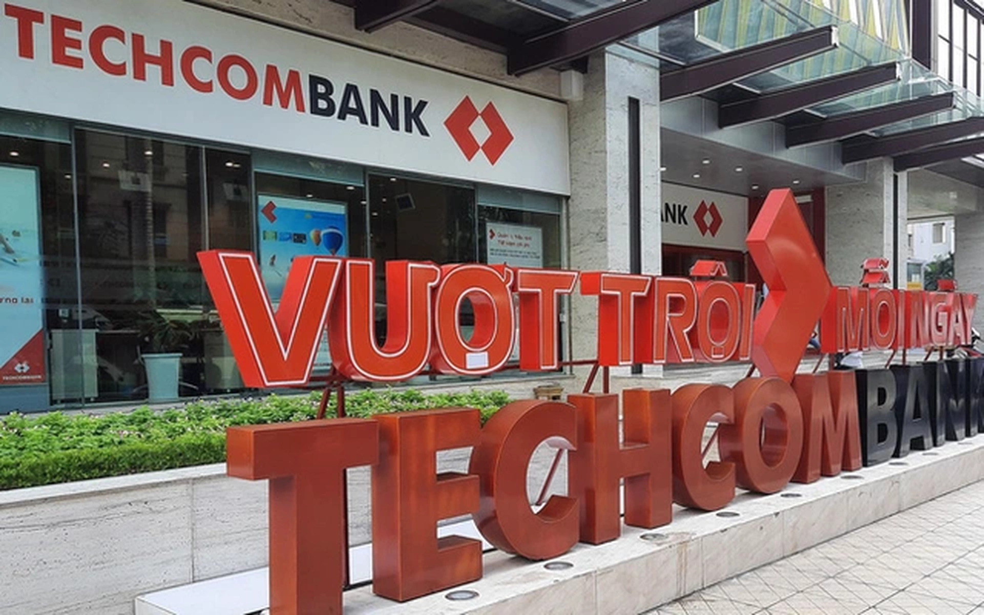 Cổ phiếu Techcombank tiếp tục tiến tới vùng đỉnh lịch sử