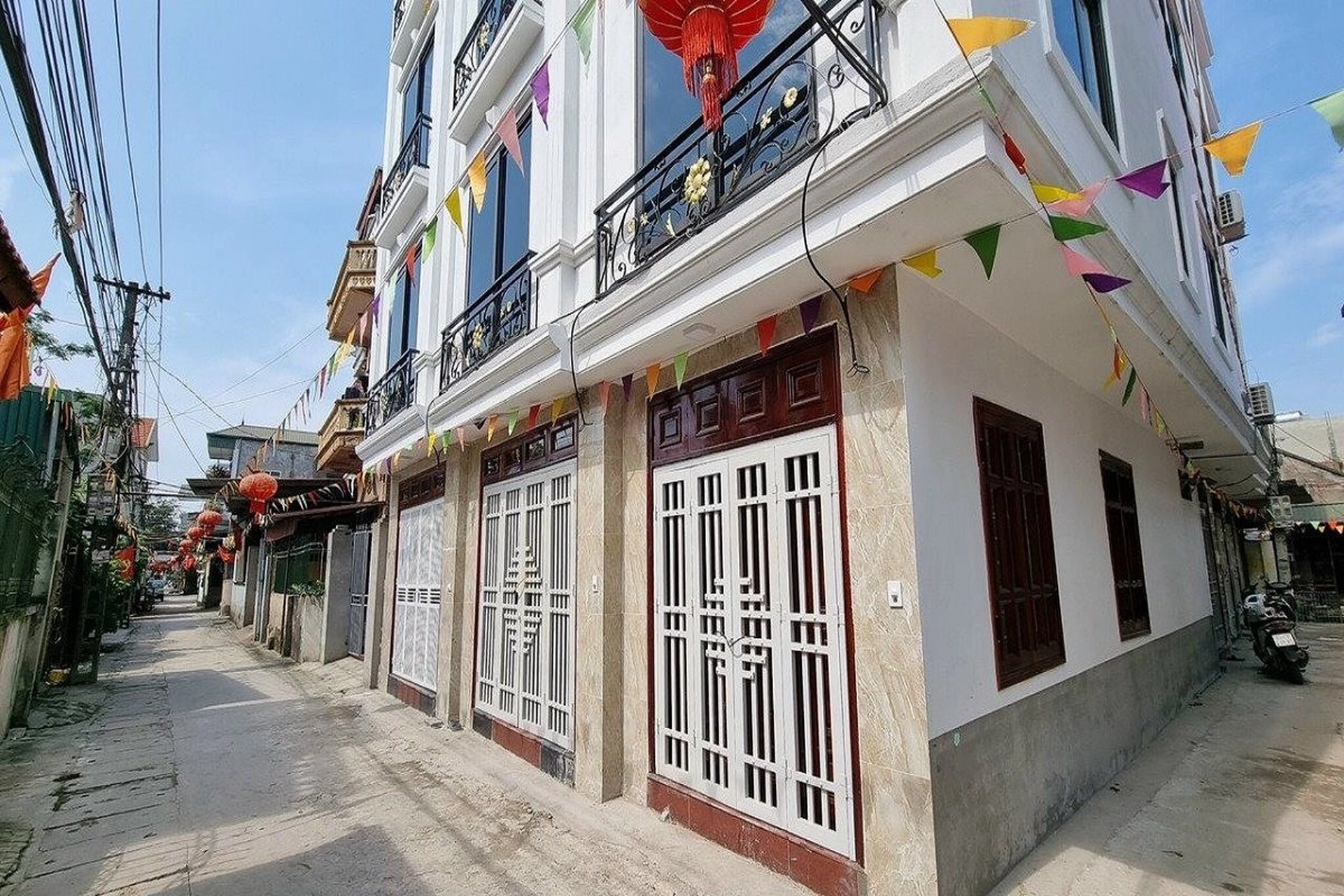 Nhà trong ngõ Hà Nội không sổ đỏ ghi nhận mức giá rẻ "bất ngờ"