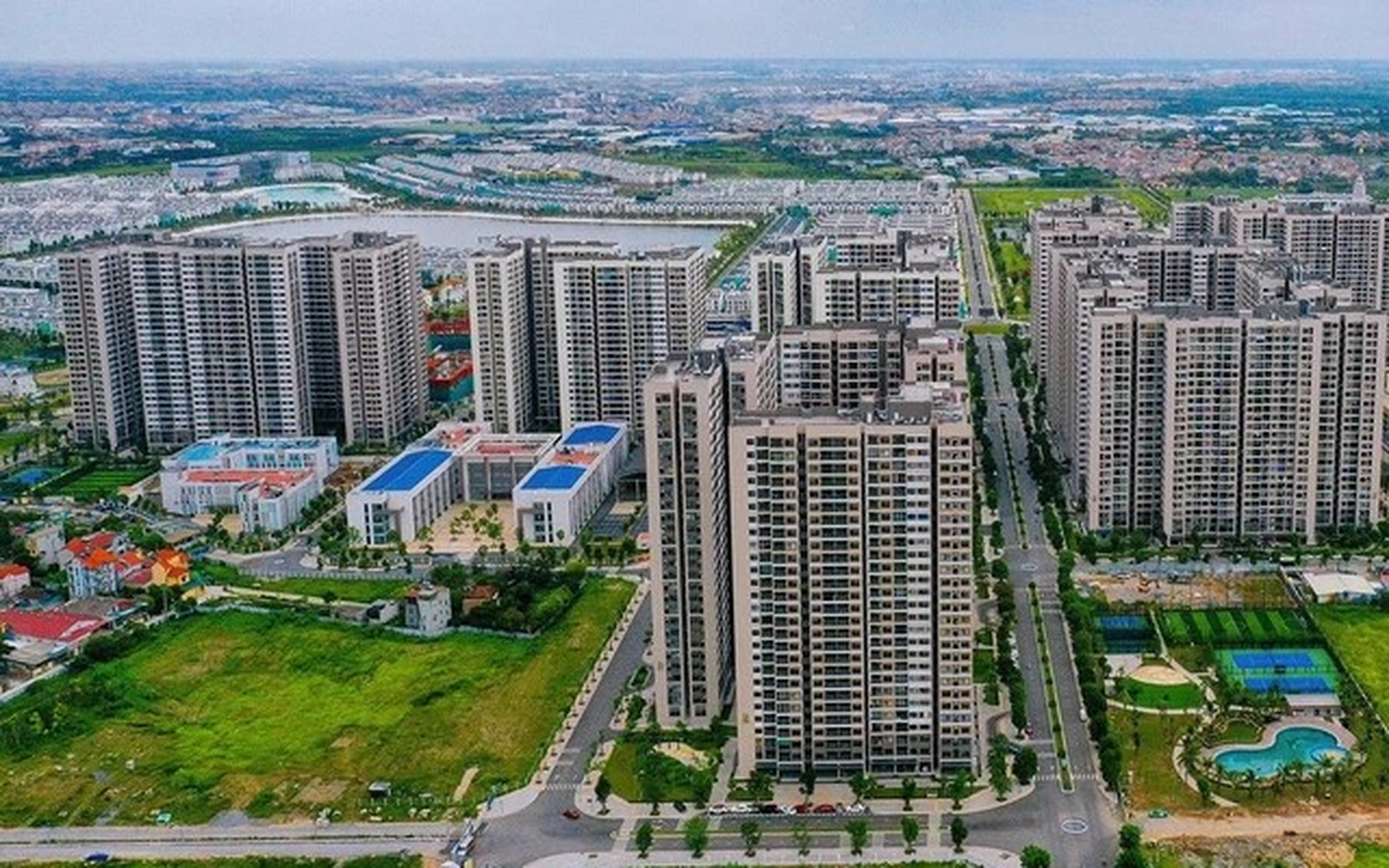 Thuế bất động sản liệu có làm hạ nhiệt thị trường?