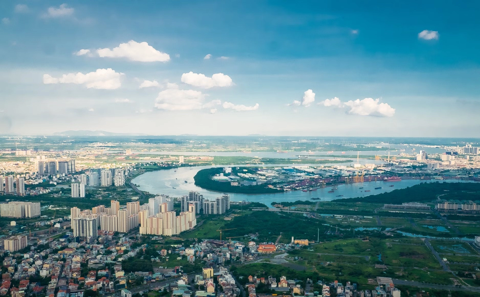 Người dân sẵn sàng trả tiền mua nhà xa trung tâm, lý do vì sao?