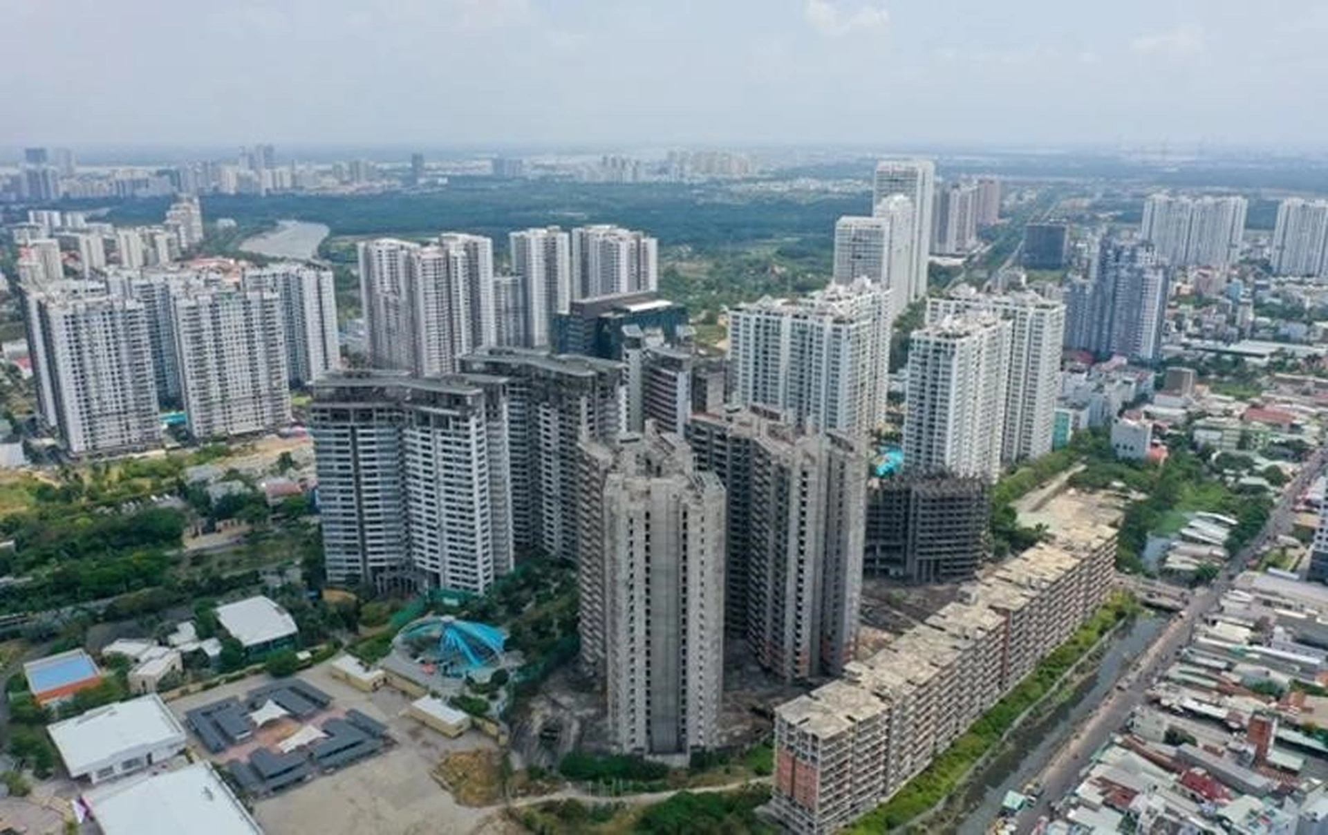 Tăng trưởng tín dụng "ấm" trở lại liệu có cải thiện thị trường bất động sản vốn đang ảm đạm?