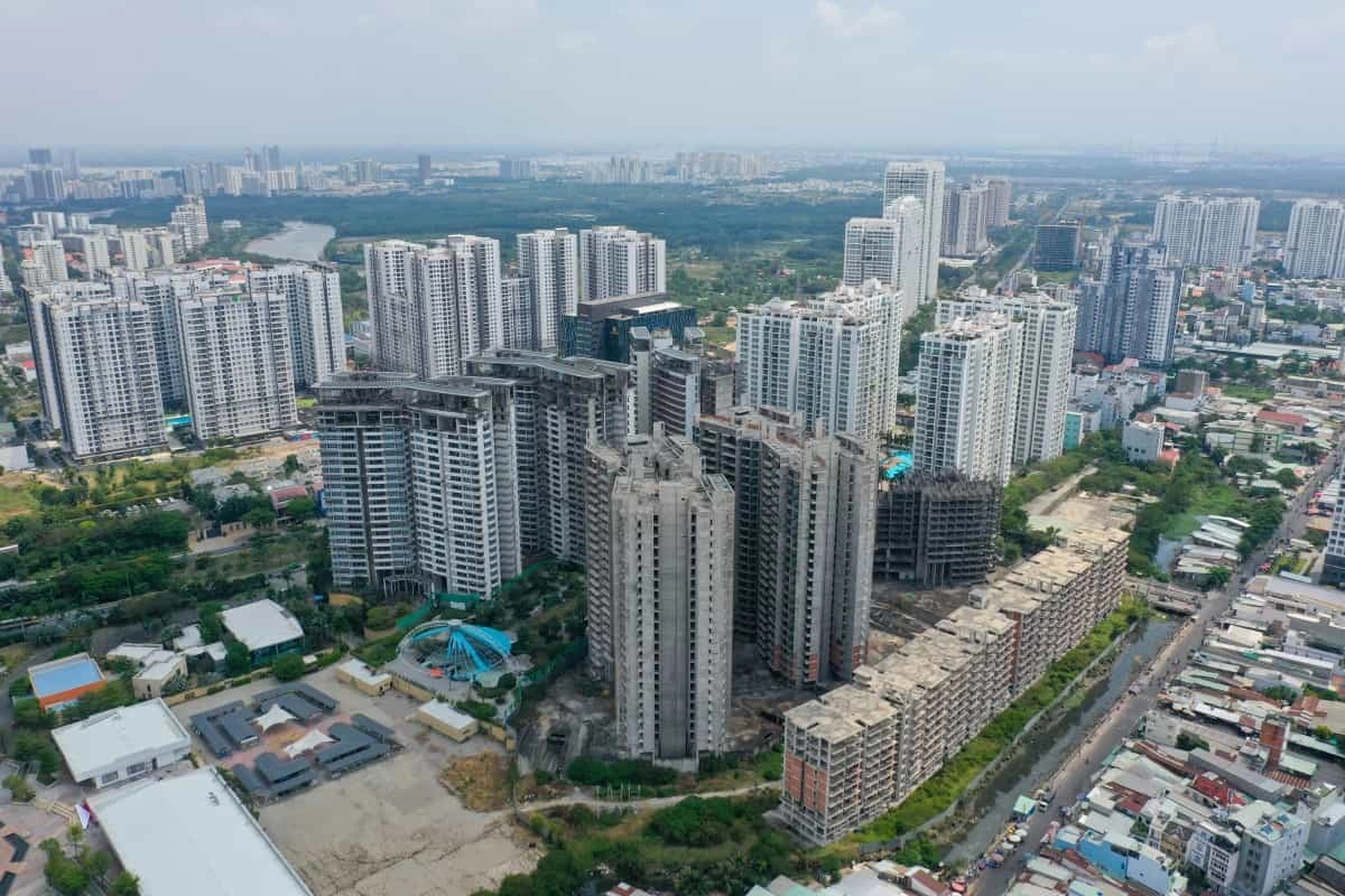 Thị trường thứ cấp sôi động, đây có phải thời điểm để "săn" nhà giá tốt?