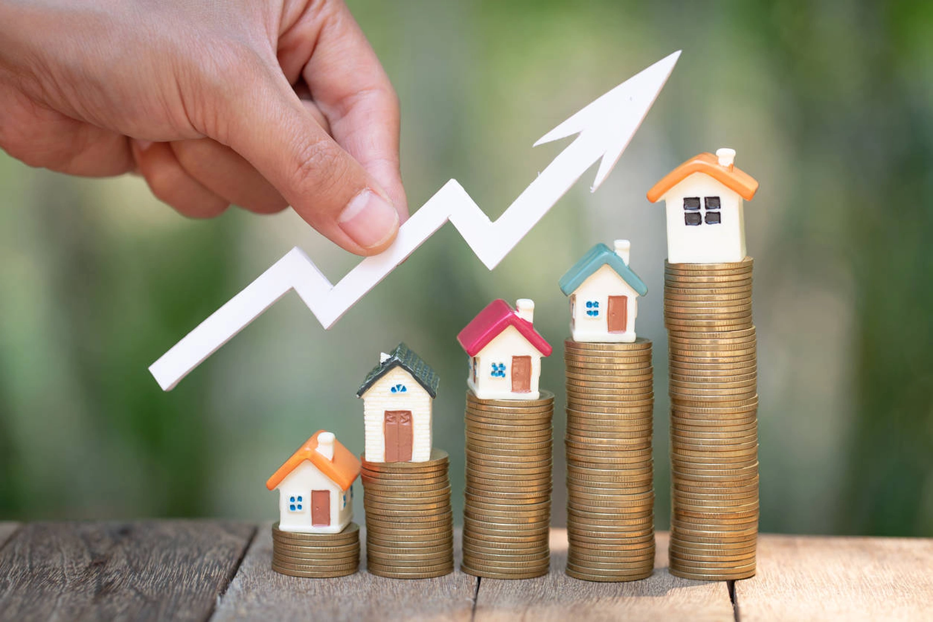 Giá chung cư tăng phi mã, người thuê liệu có "sống sót"?