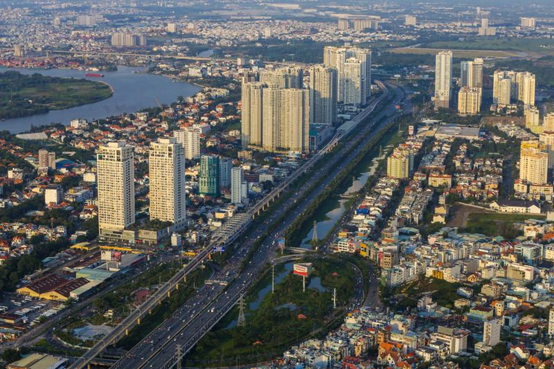Giữa năm 2025, giá căn hộ cao cấp có thể giảm