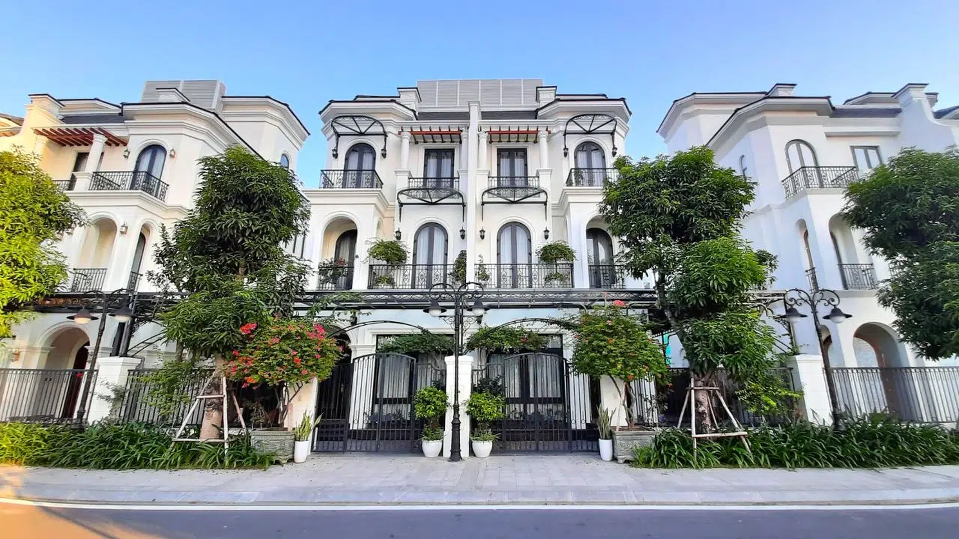 Bán biệt thự hướng Đông Nam phân khu Sao Biển Vinhomes Ocean Park ở đâu giá hợp lý?