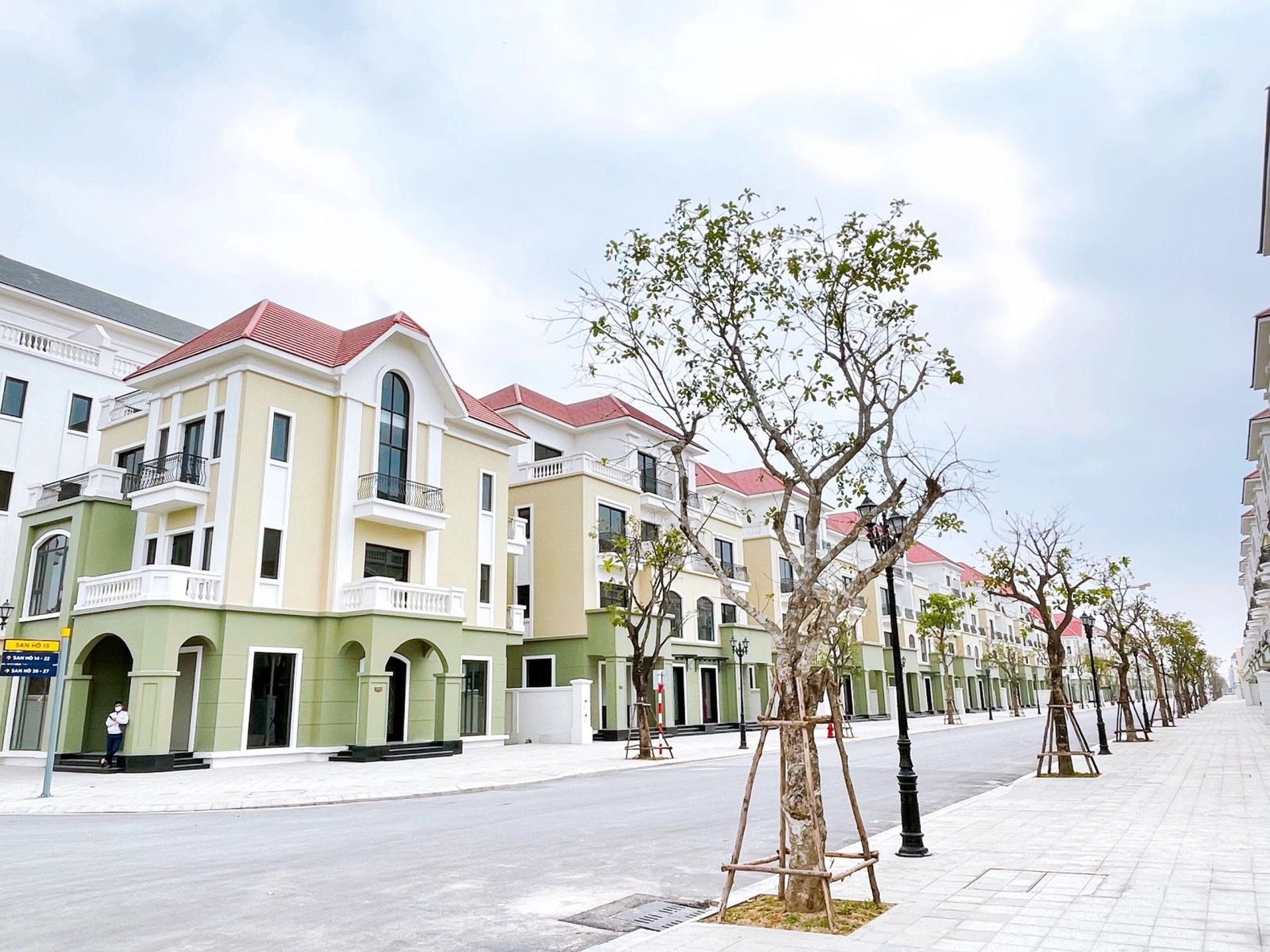 Bán biệt thự 250m2 - 350m2 phân khu San Hô Vinhomes Ocean Park ở đâu giá hợp lý?