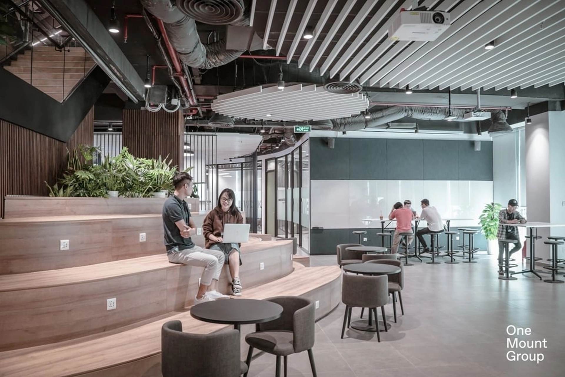 Ở quận Nam Từ Liêm có văn phòng đại diện bán hàng của OneHousing không?