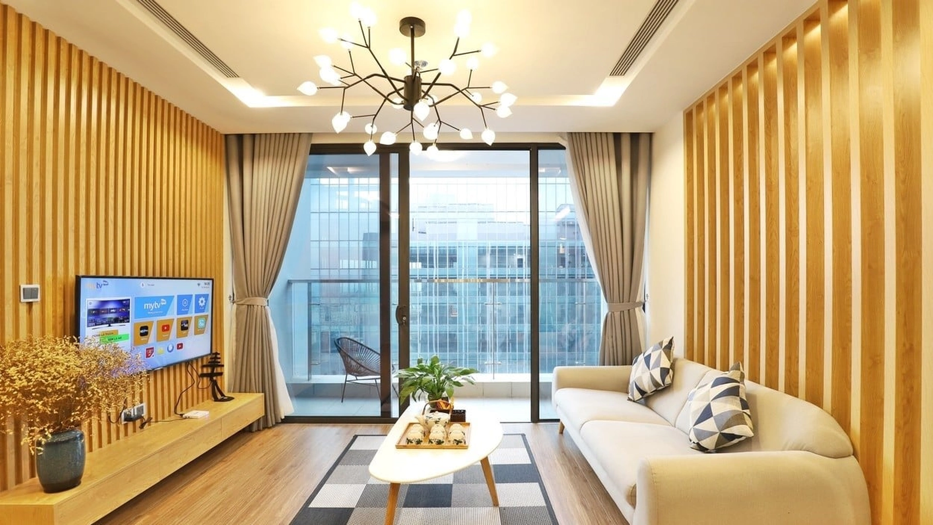 Muốn có bộ ảnh đẹp xung quanh Vinhomes Metropolis phải đặt chân ngay đến 10 địa điểm này