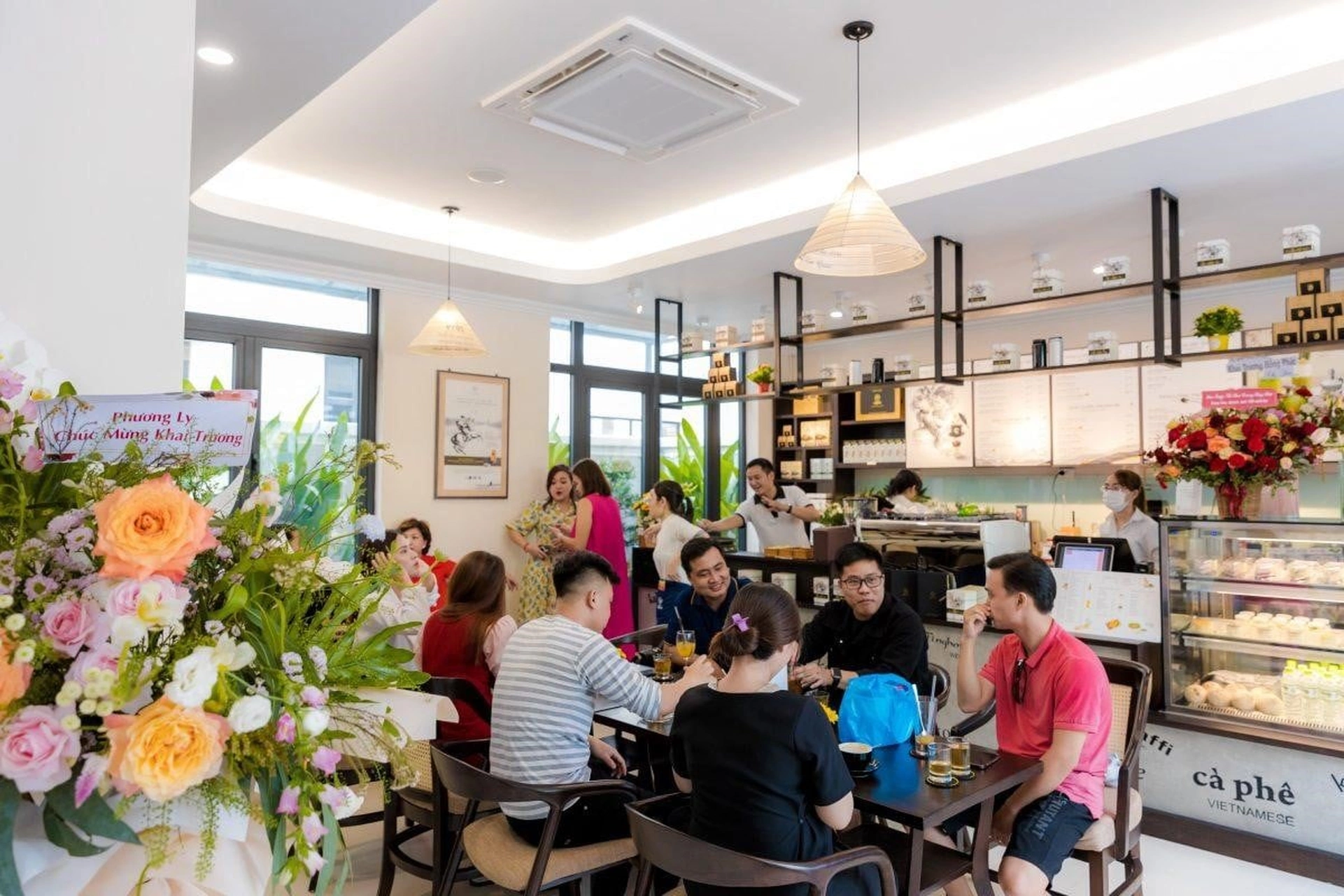 Làm việc hiệu quả và gắn kết bạn bè tại những quán cafe đẹp và yên tĩnh cho cư dân Lumiere Boulevard