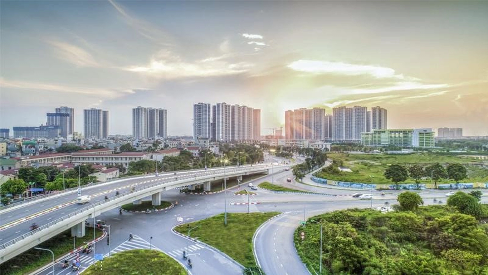 Thị trường "sốt giá": Nên bán ngay hay chờ đợi?