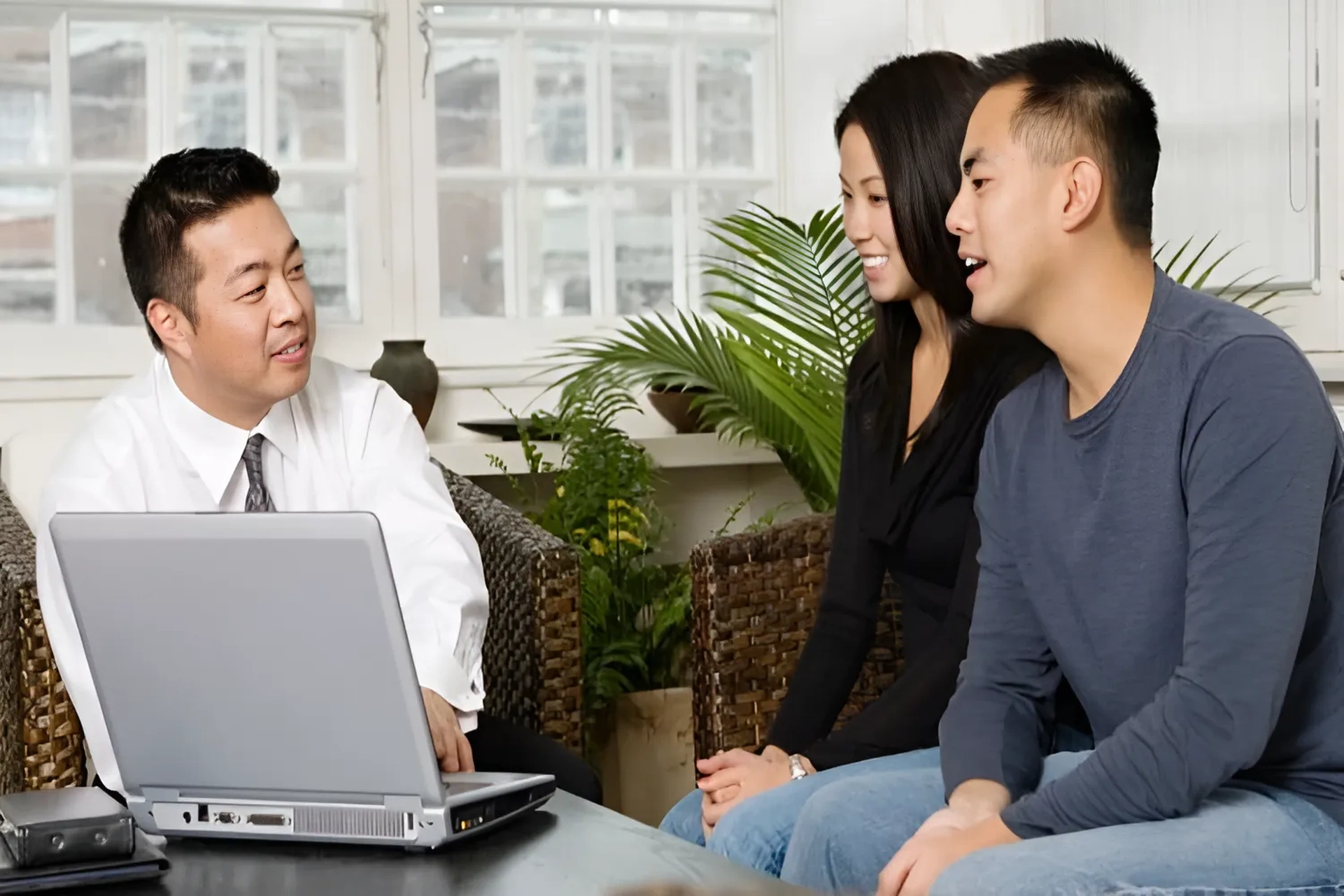 Thuê nhà qua môi giới: Liệu chỉ toàn rủi ro như lời đồn?