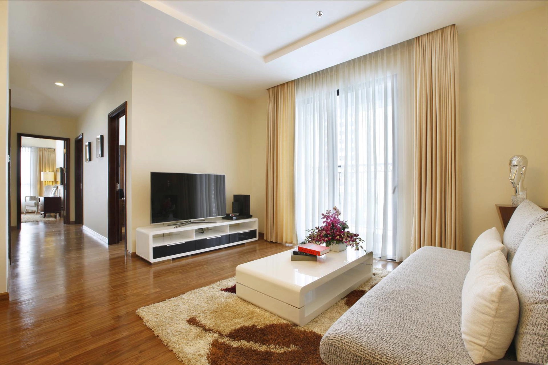 Cách trang trí đơn giản để làm mới căn hộ đón hè