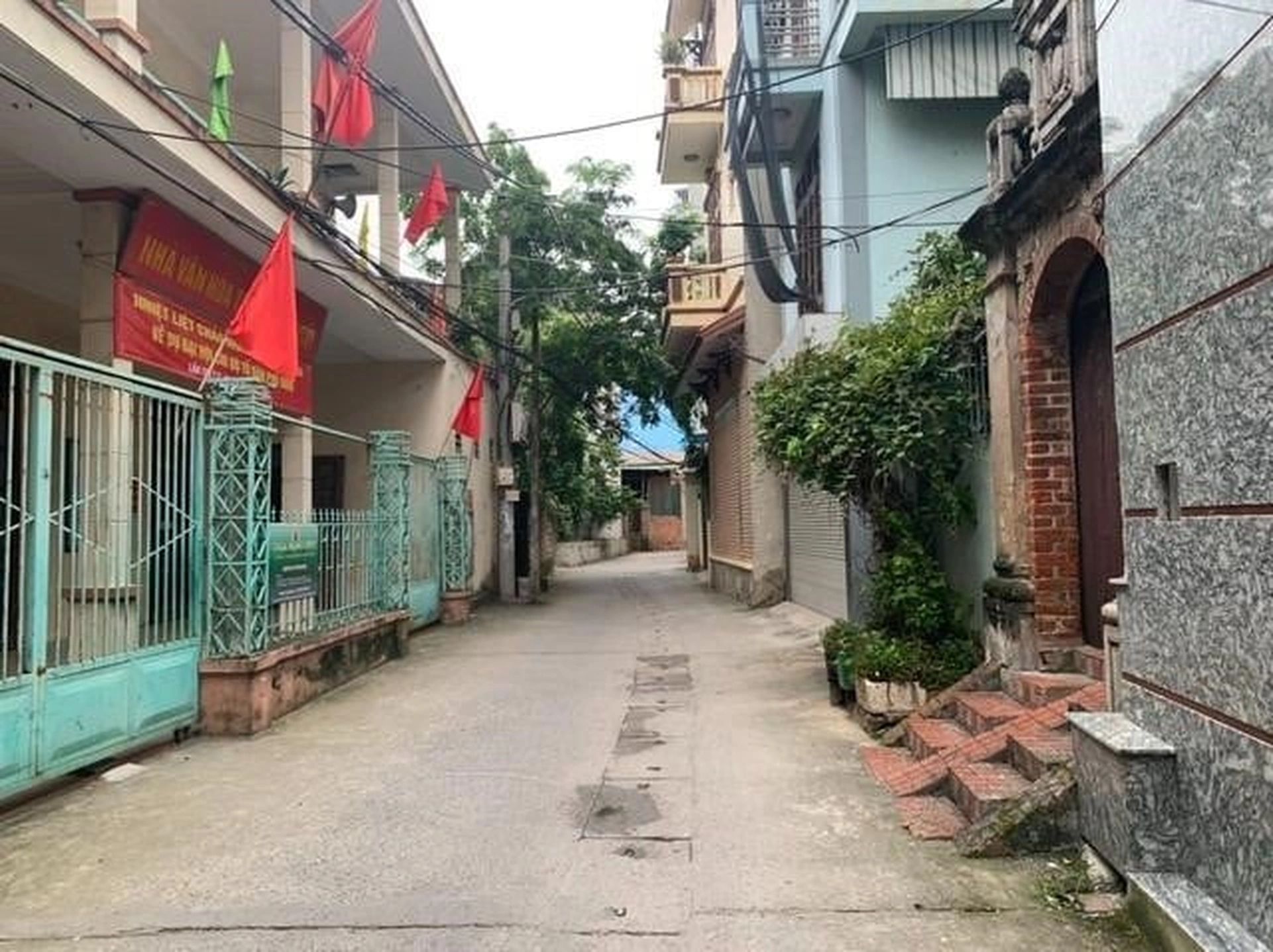 Sức hút của nhà riêng trong ngõ Hà Nội: Giá tăng cao, giao dịch sôi động