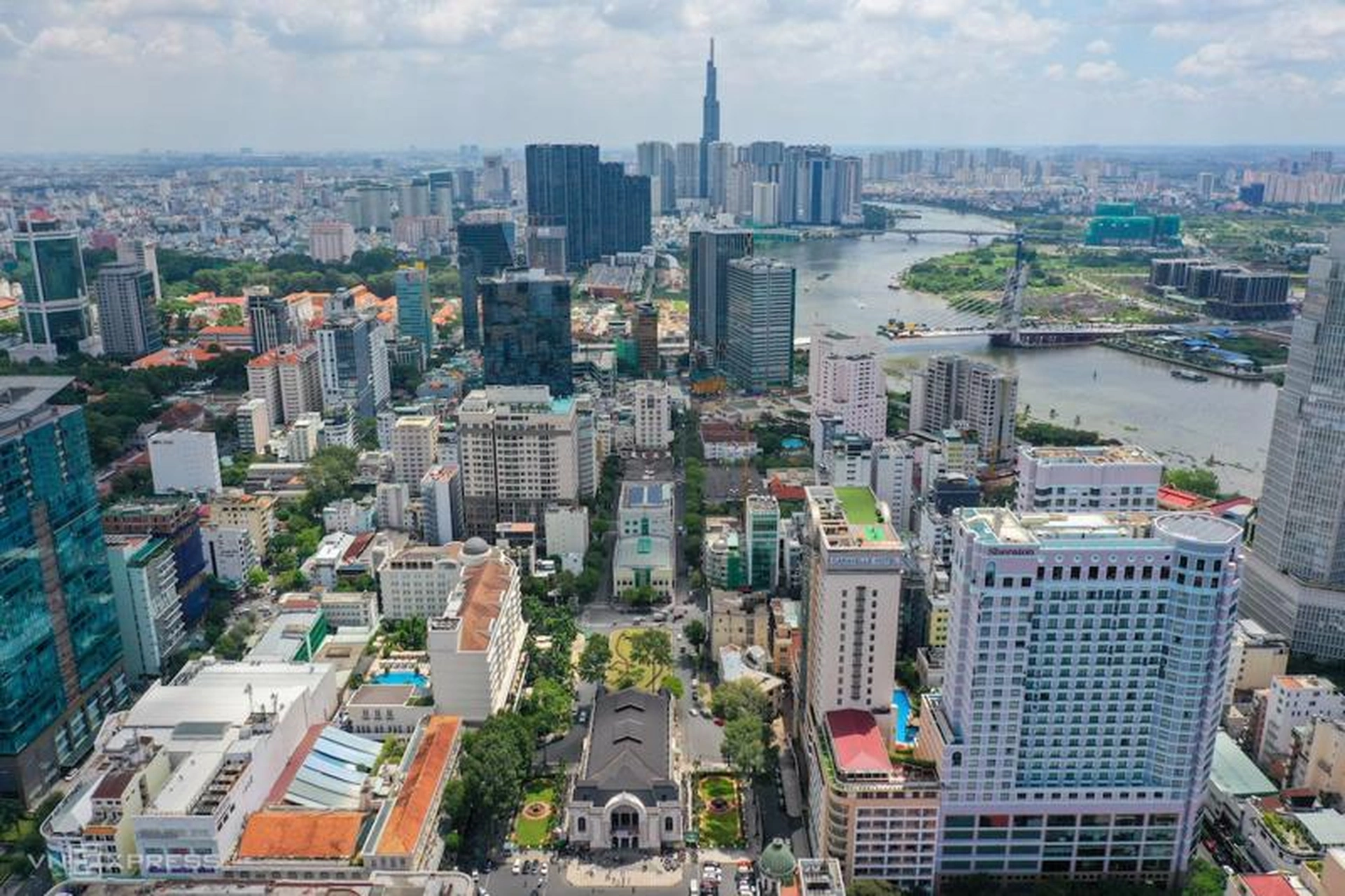 Cơ hội tận dụng dòng tiền rẻ cho người mua nhà, nhà đầu tư