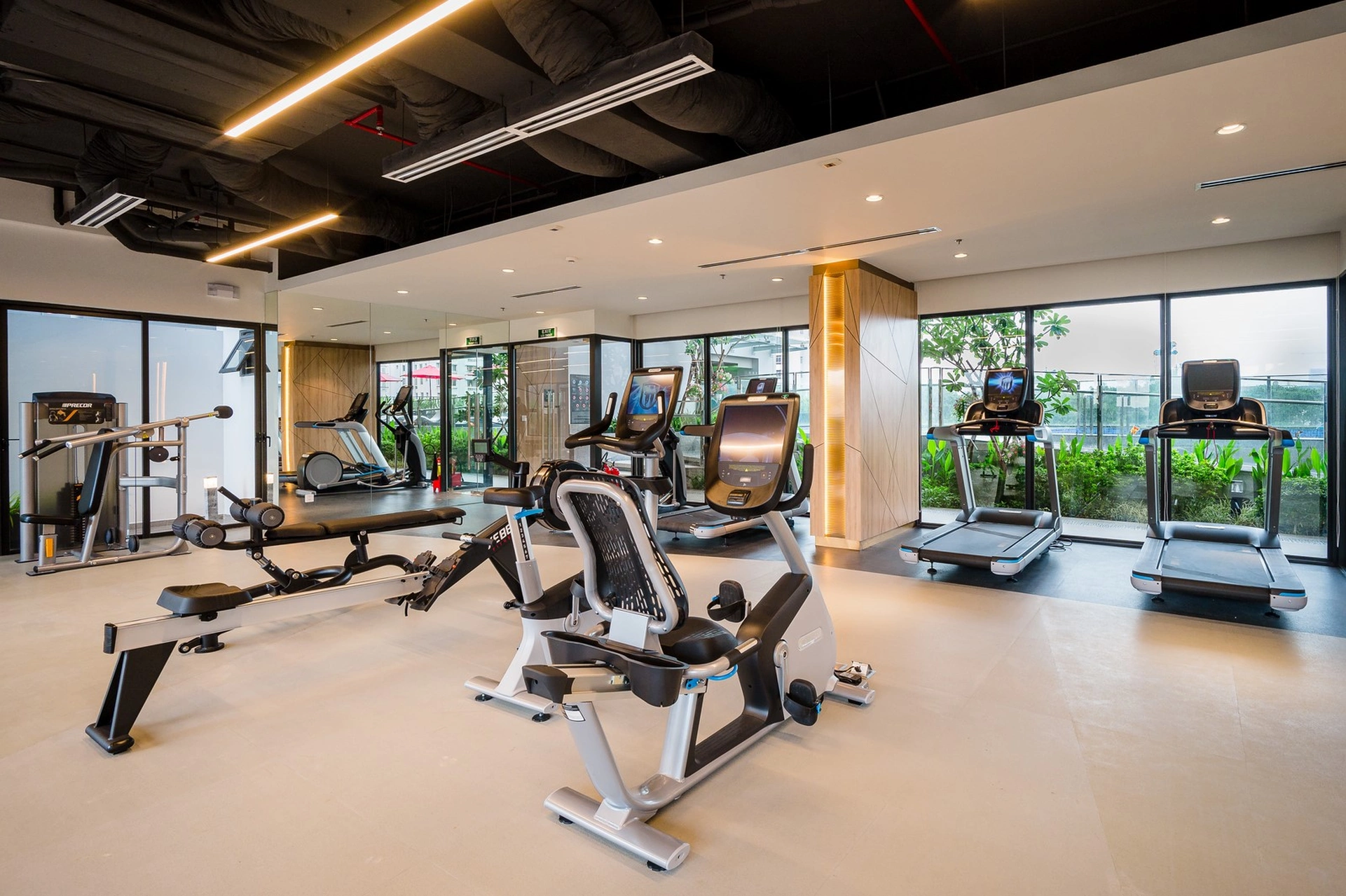 Phòng Gym tại dự án Lumière Riverside có những trang thiết bị tập nào?