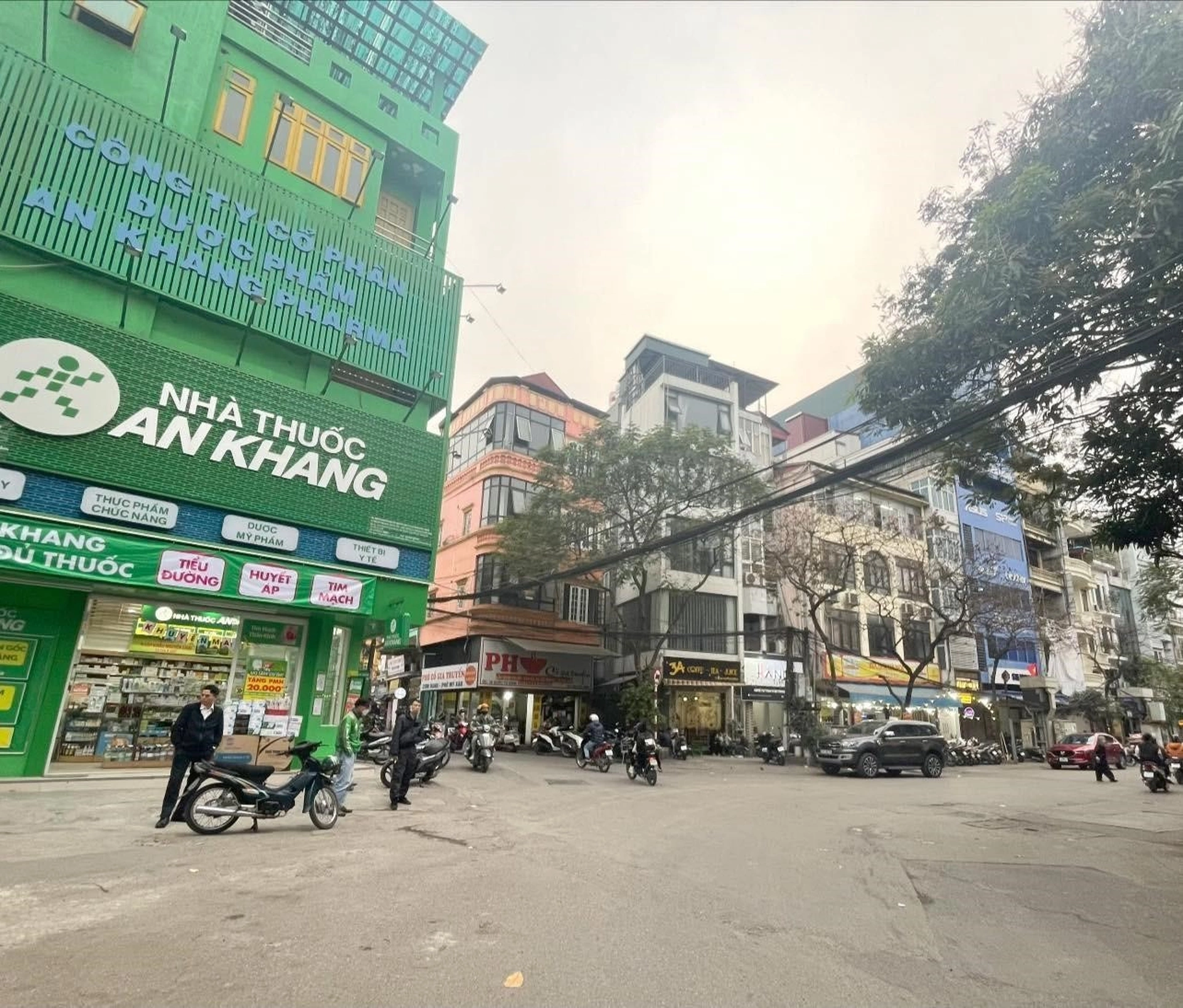 Nhà mặt phố 3 tầng đường Quốc Tử Giám quận Đống Đa giá bao nhiêu?