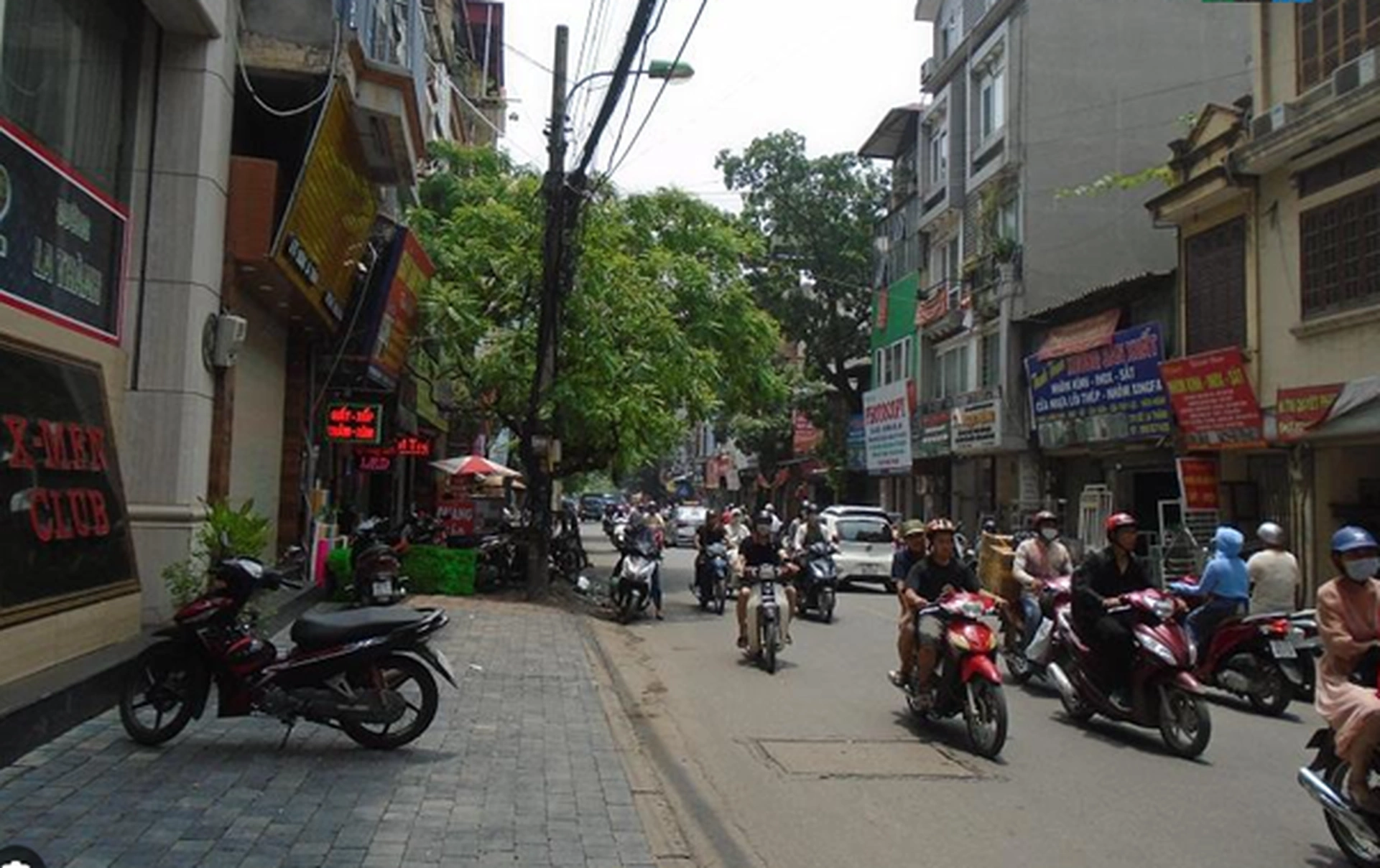 Nhà mặt phố 3 tầng đường Đê La Thành quận Đống Đa giá bao nhiêu?