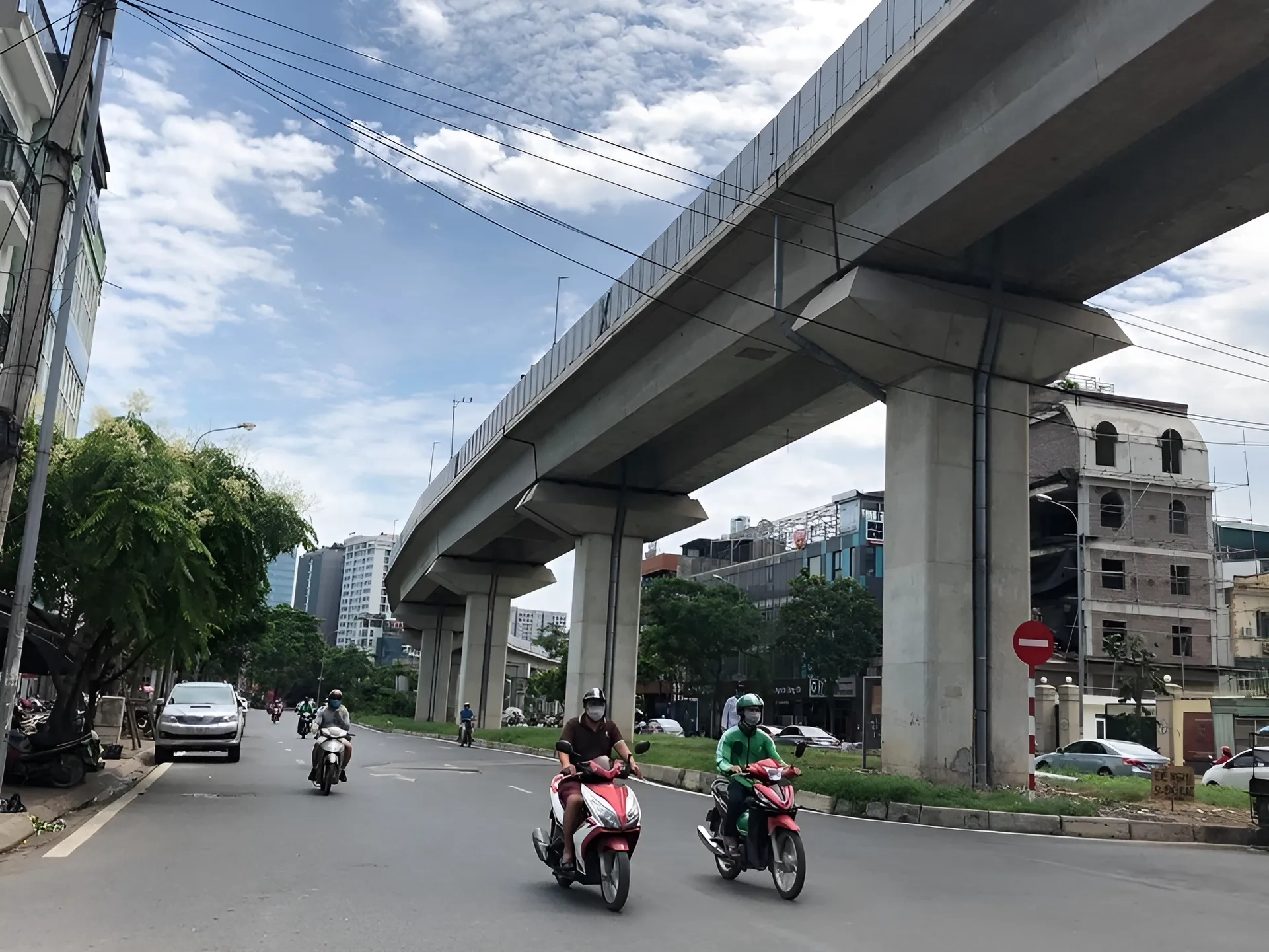 Nhà mặt ngõ 2 tầng đường Hoàng Cầu quận Đống Đa giá bao nhiêu?