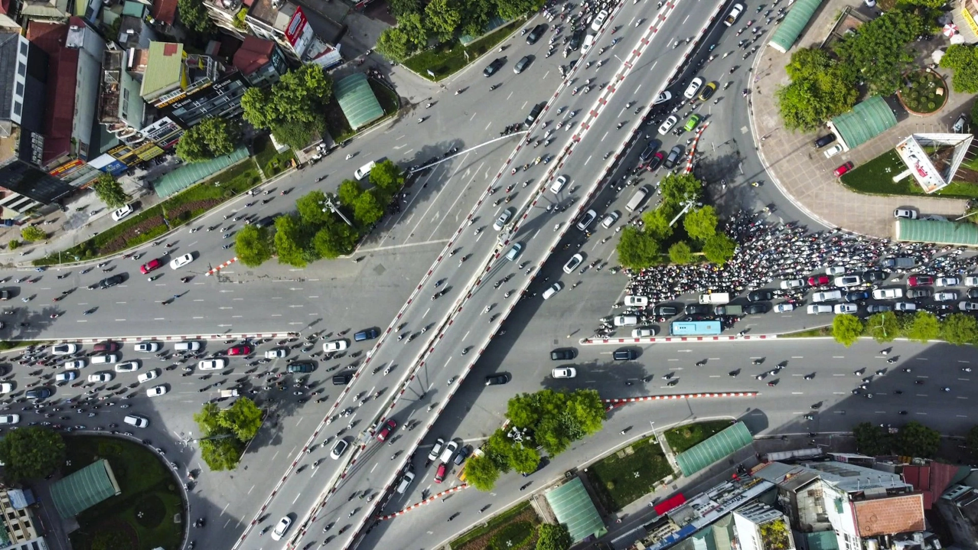 Nhà mặt ngõ 2 tầng đường Vĩnh Hồ quận Đống Đa giá bao nhiêu?