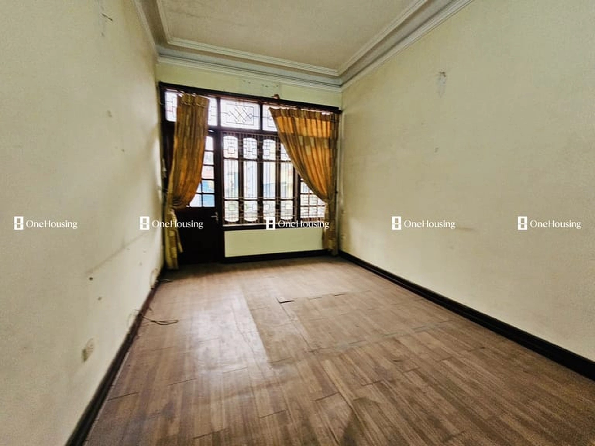 Nhà mặt ngõ 3 tầng cách đường Lạc Trung quận Hai Bà Trưng giá bao nhiêu?