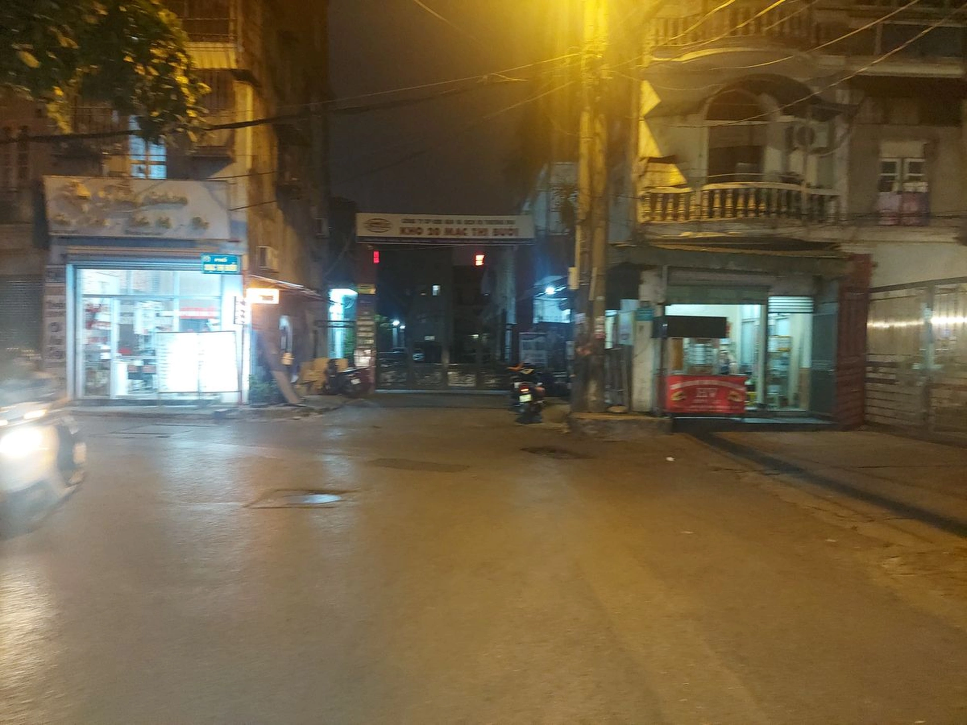 Nhà mặt phố 2 tầng đường Mạc Thị Bưởi quận Hai Bà Trưng giá bao nhiêu?