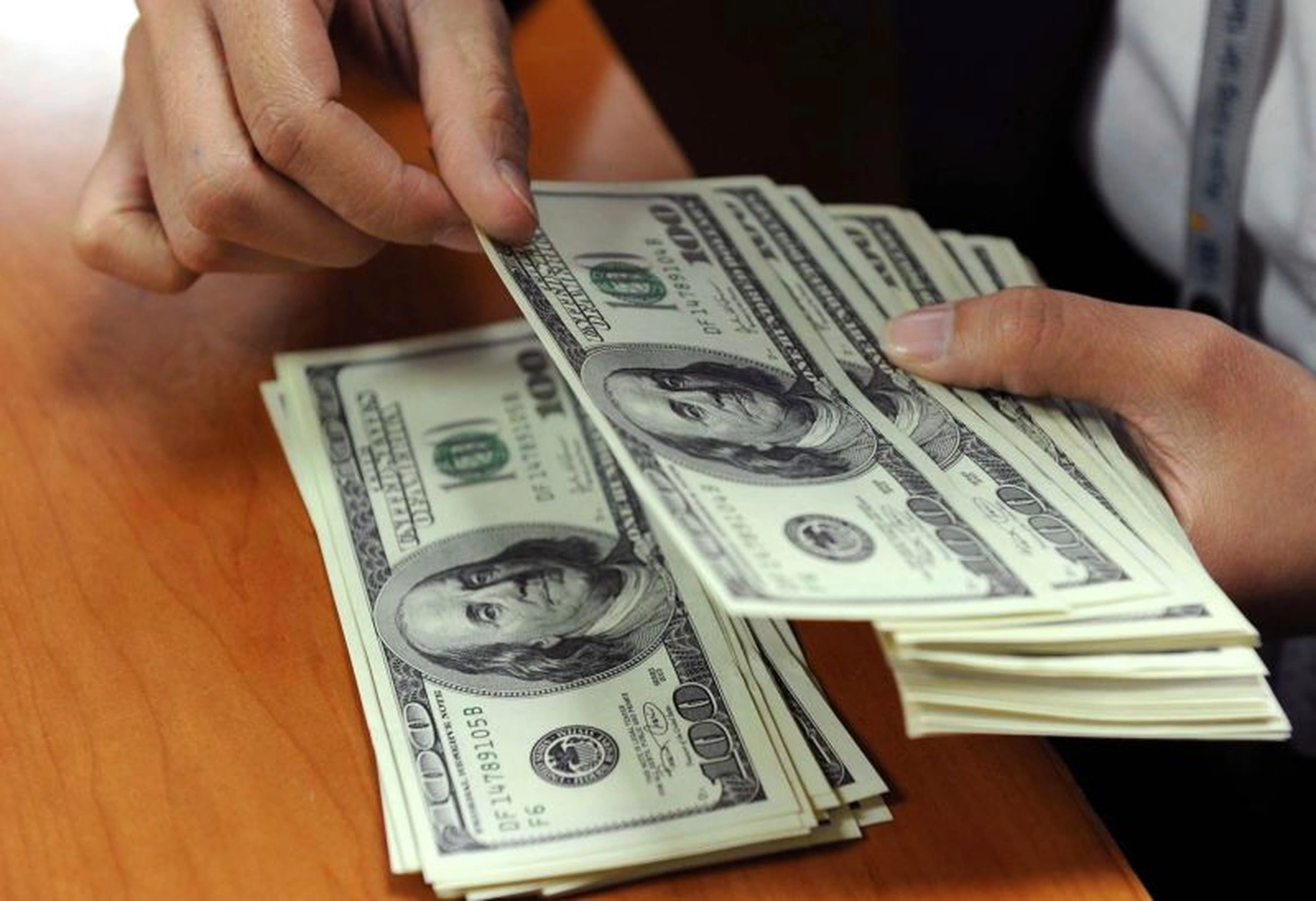 Sân bay Nội Bài có những khu vực nào đổi tiền Đô?
