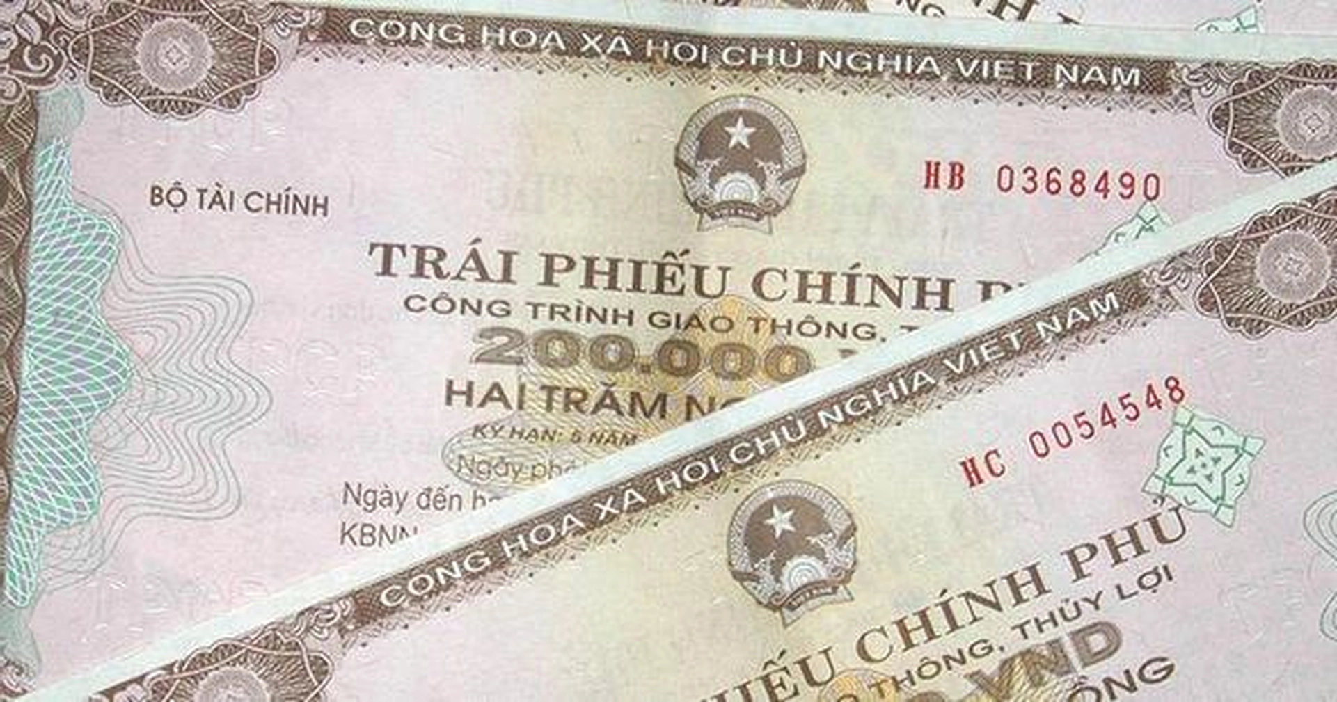 Nhà đầu tư có nên mua trái phiếu Chính phủ?