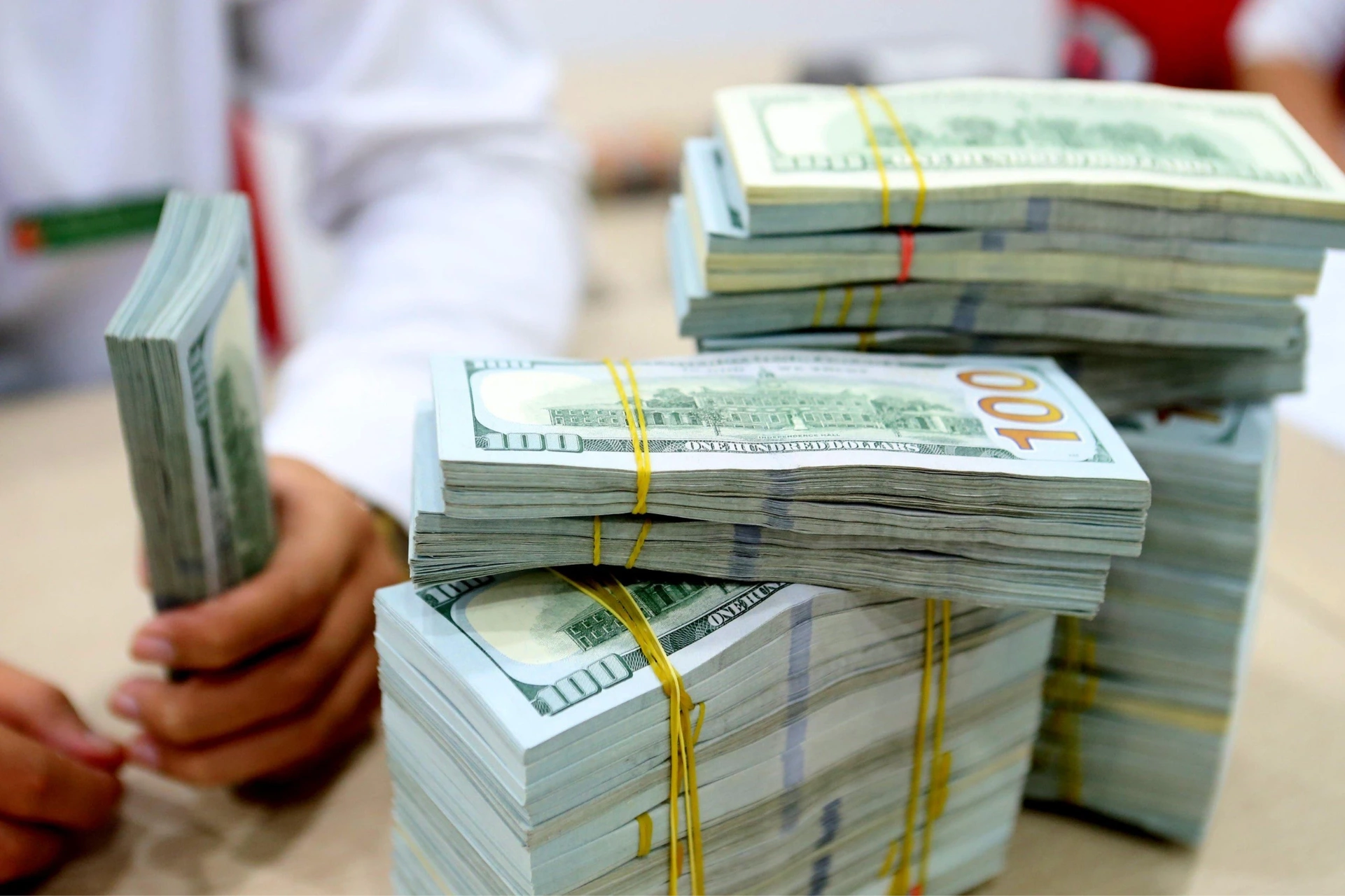 Những ưu điểm khi đổi tiền Đô tại ngân hàng Vietinbank?