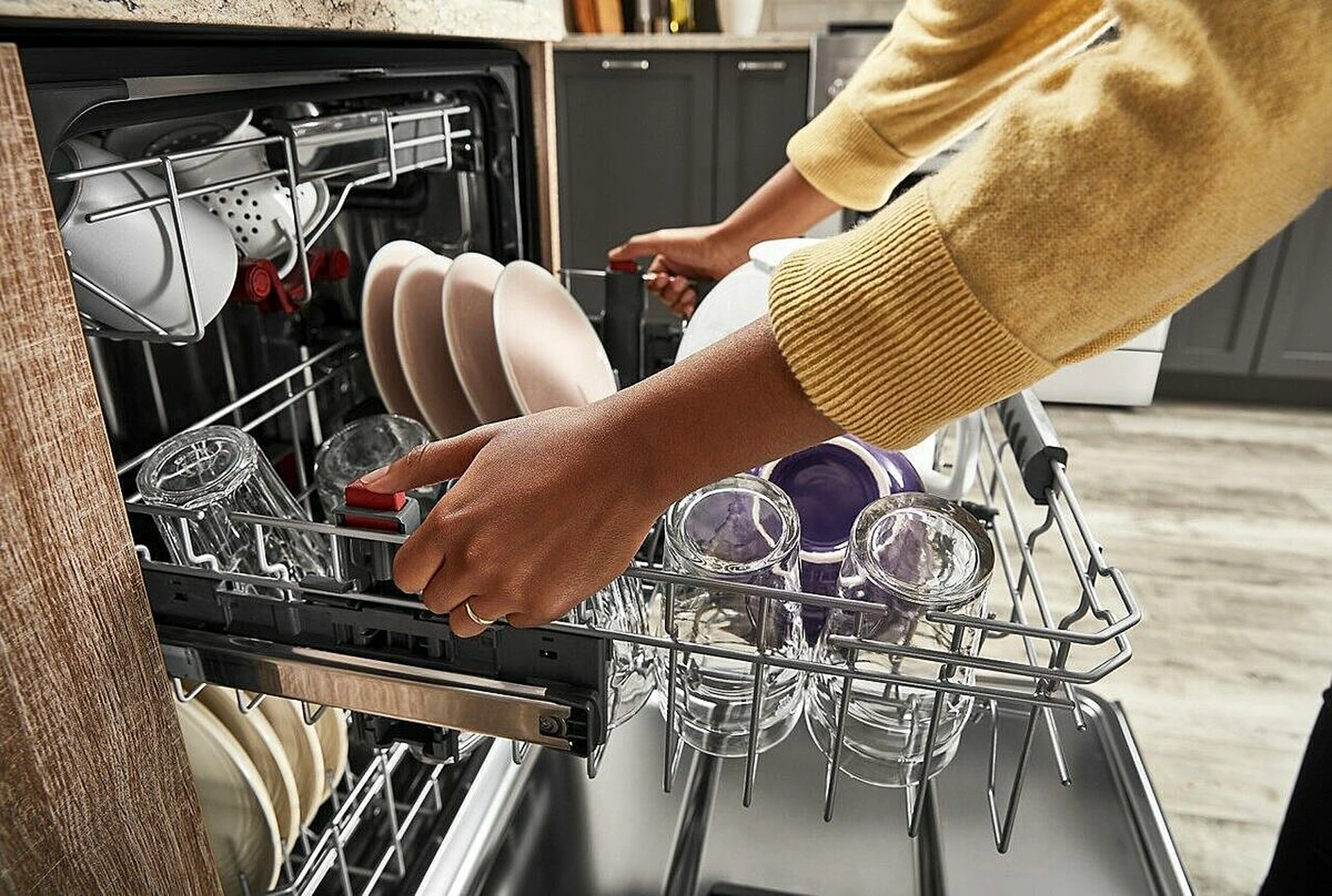 Dùng máy rửa chén thế nào để tiết kiệm điện hiệu quả?