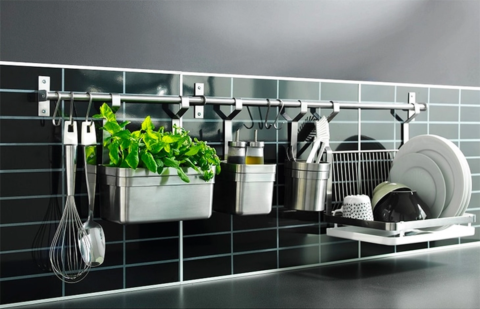 Vệ sinh và bảo quản dụng cụ bằng bạc trong nhà bếp như thế nào?
