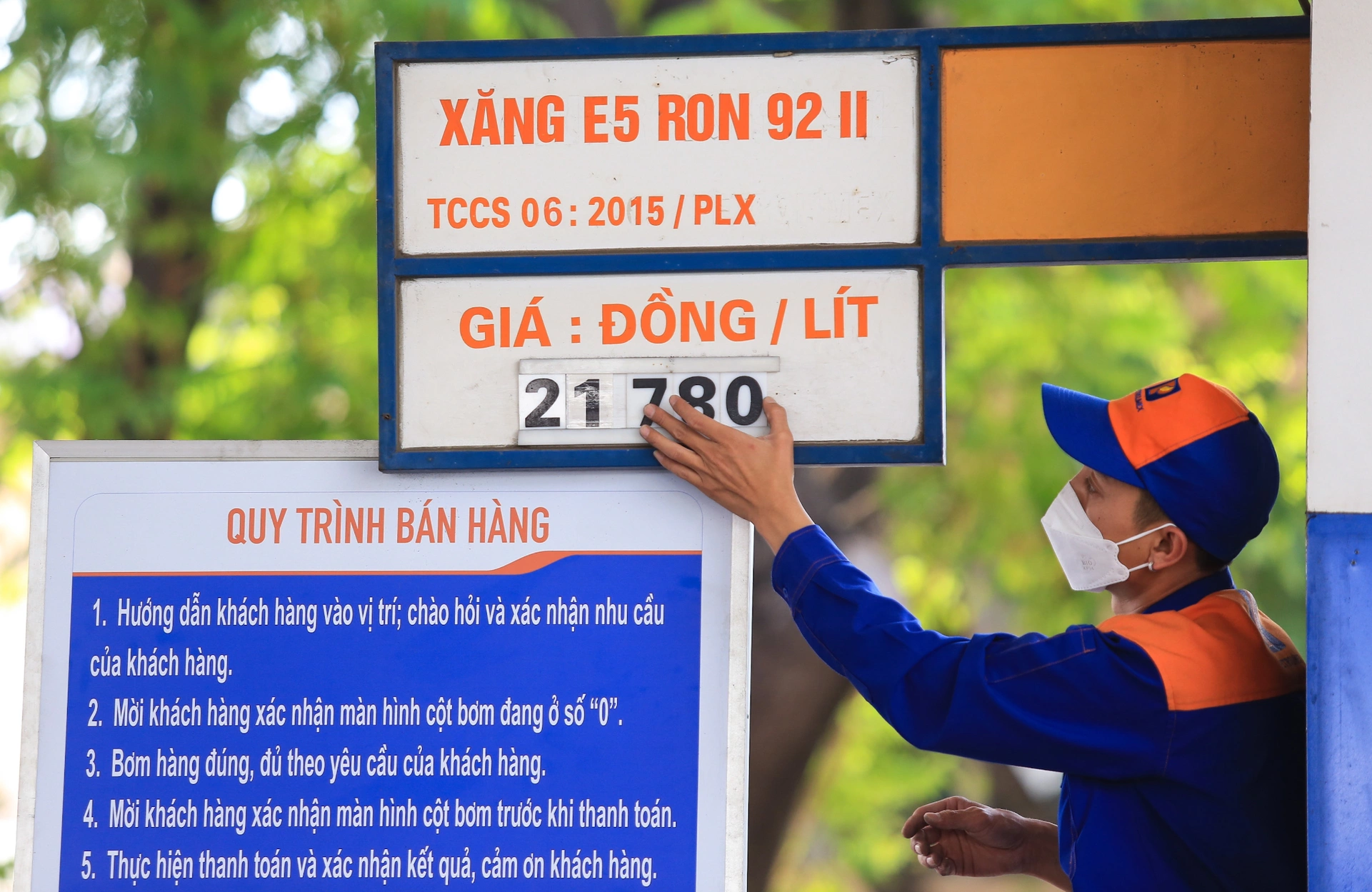 Thời gian điều hành giá dầu được quy định như thế nào?